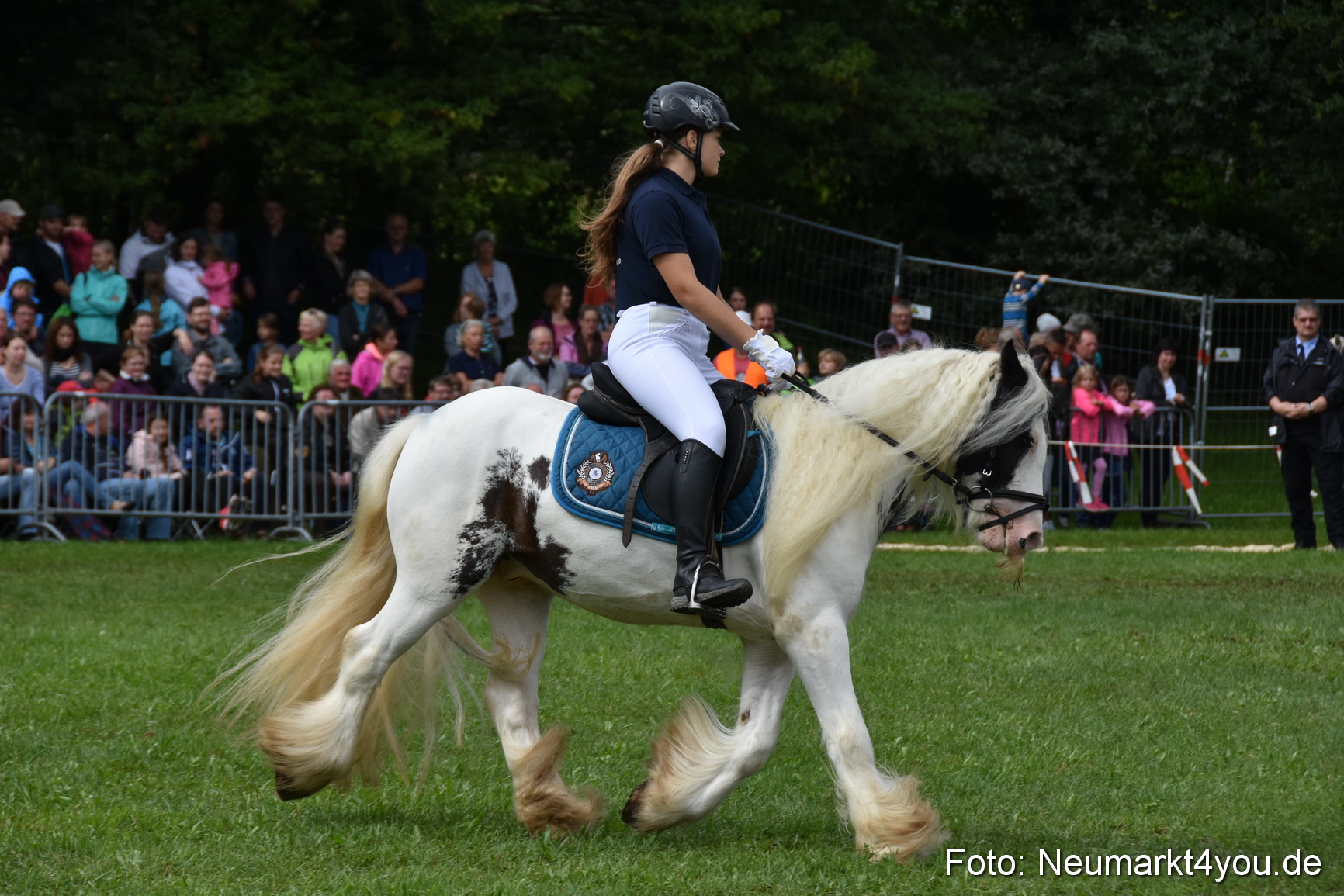 JURA Volksfest Pferdeshow 190819 0243