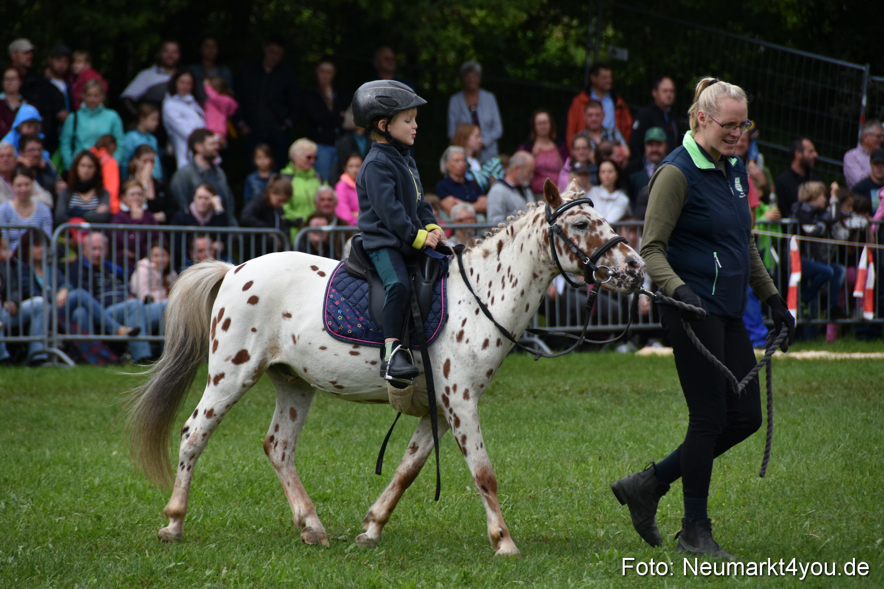 JURA Volksfest Pferdeshow 190819 0246