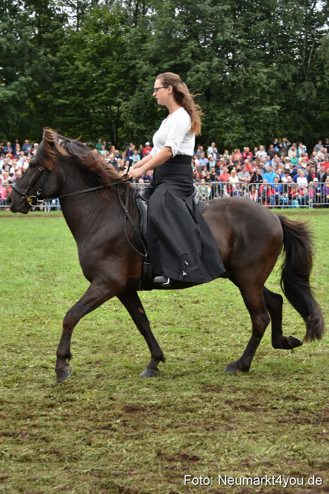 JURA Volksfest Pferdeshow 190819 0255