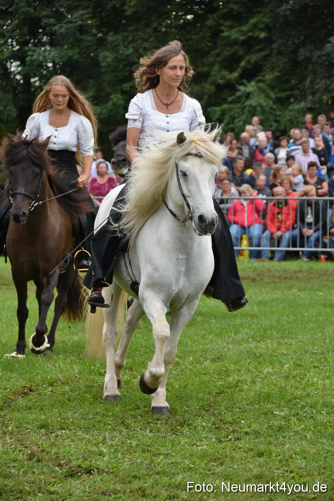 JURA Volksfest Pferdeshow 190819 0257