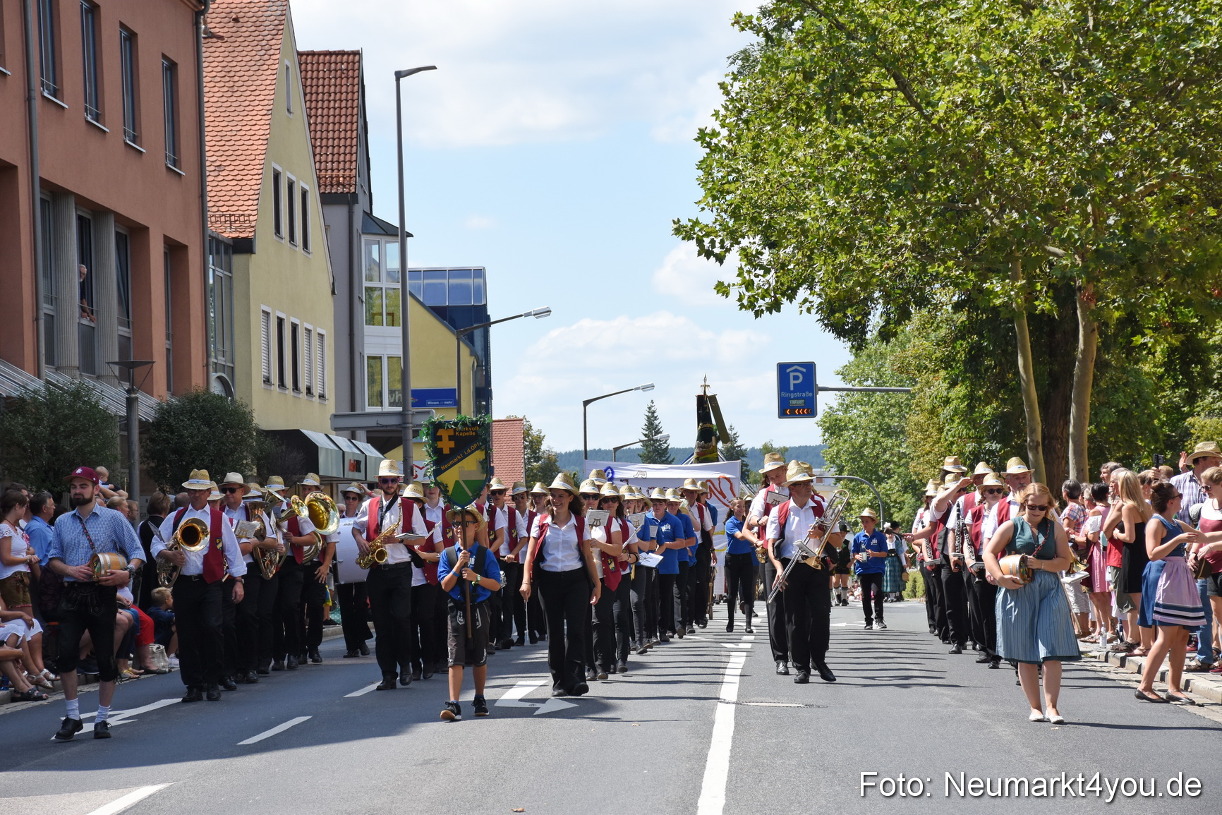 Volksfestzug Neumarkt 2019 0001