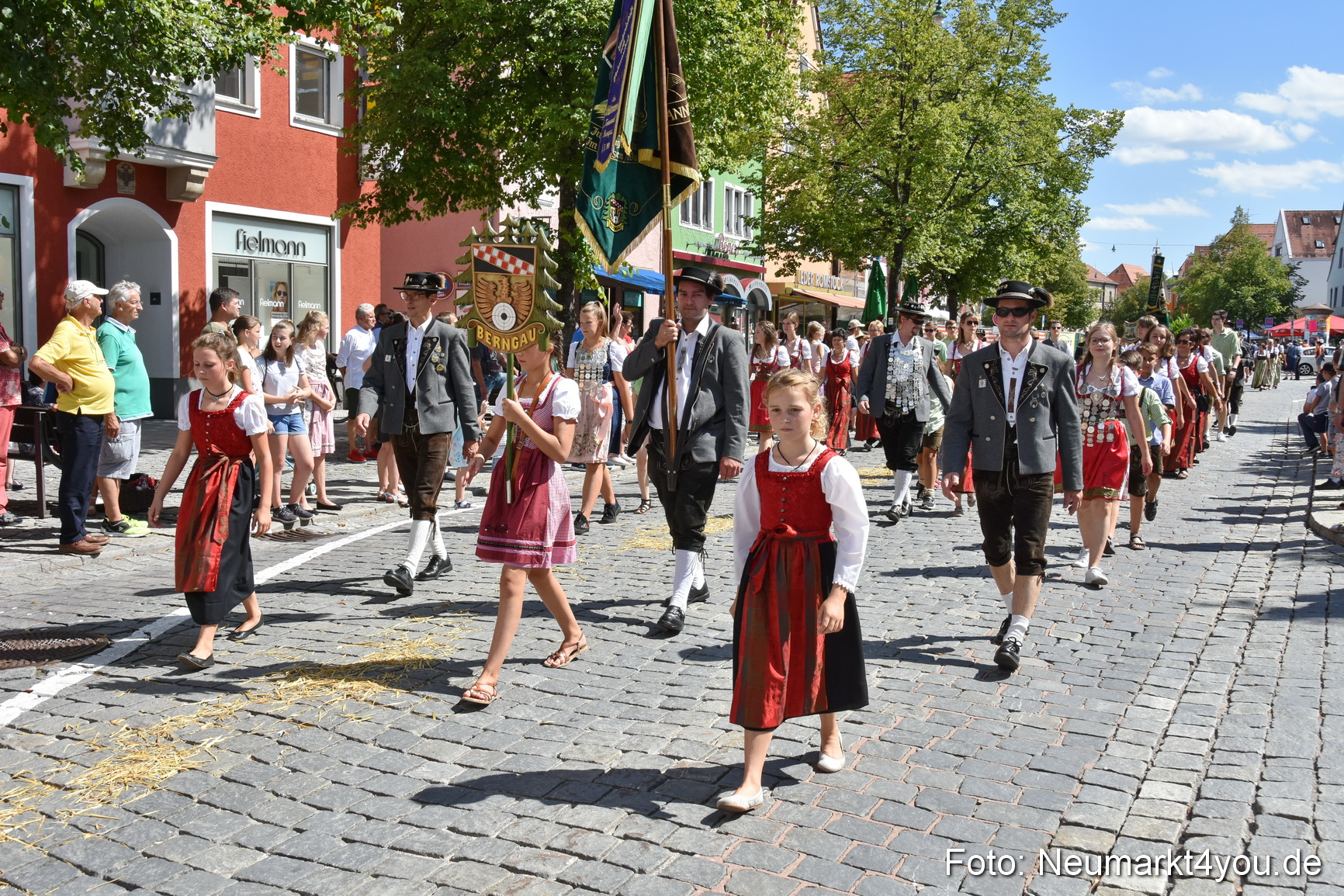 Volksfestzug Neumarkt 2019 0489