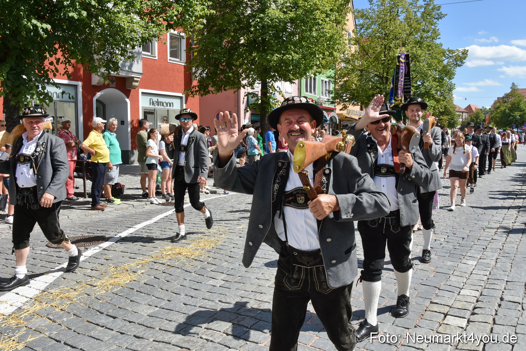 Volksfestzug Neumarkt 2019 0493