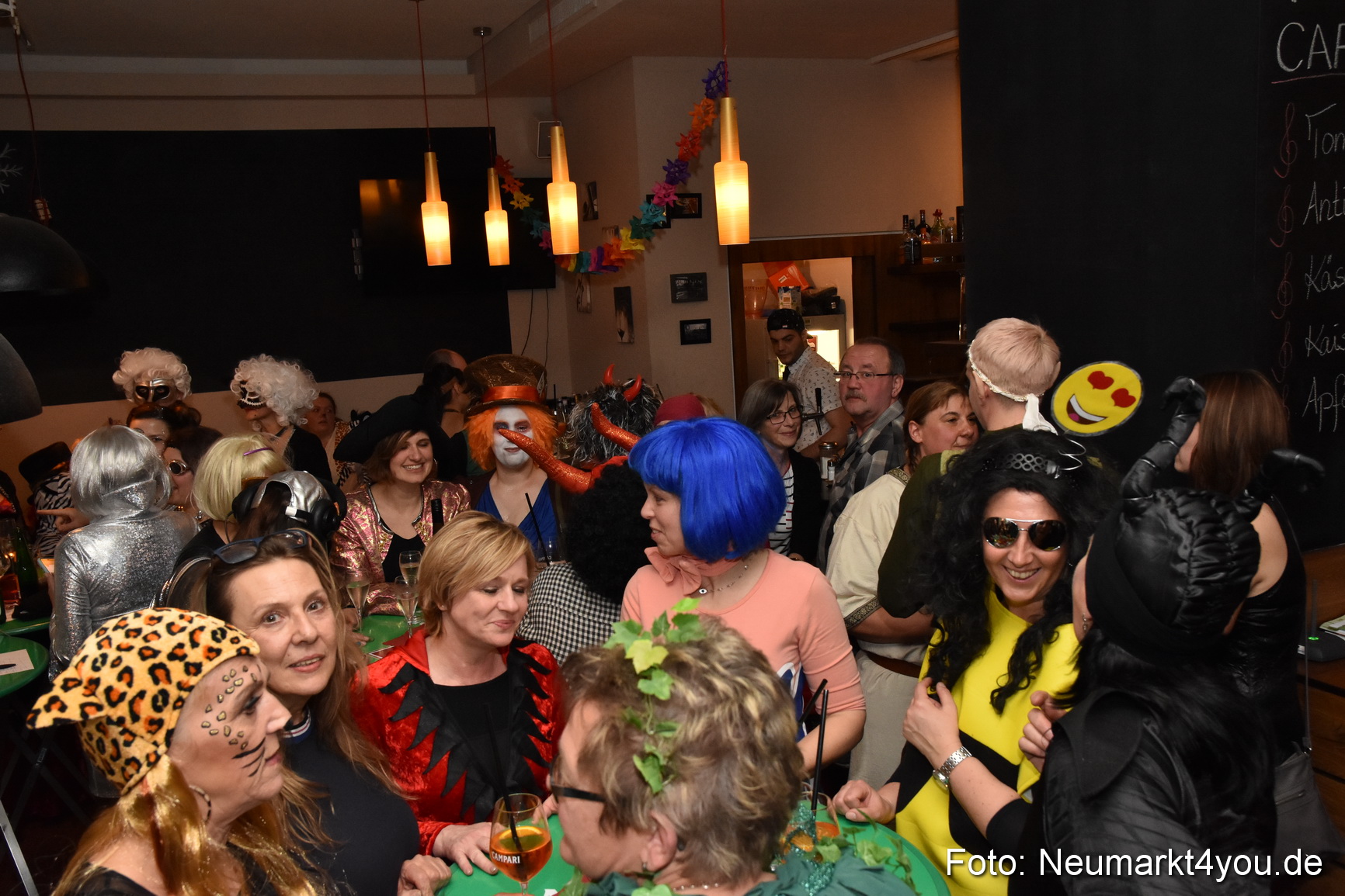 Weiberfasching Neumarkt 2019 0018