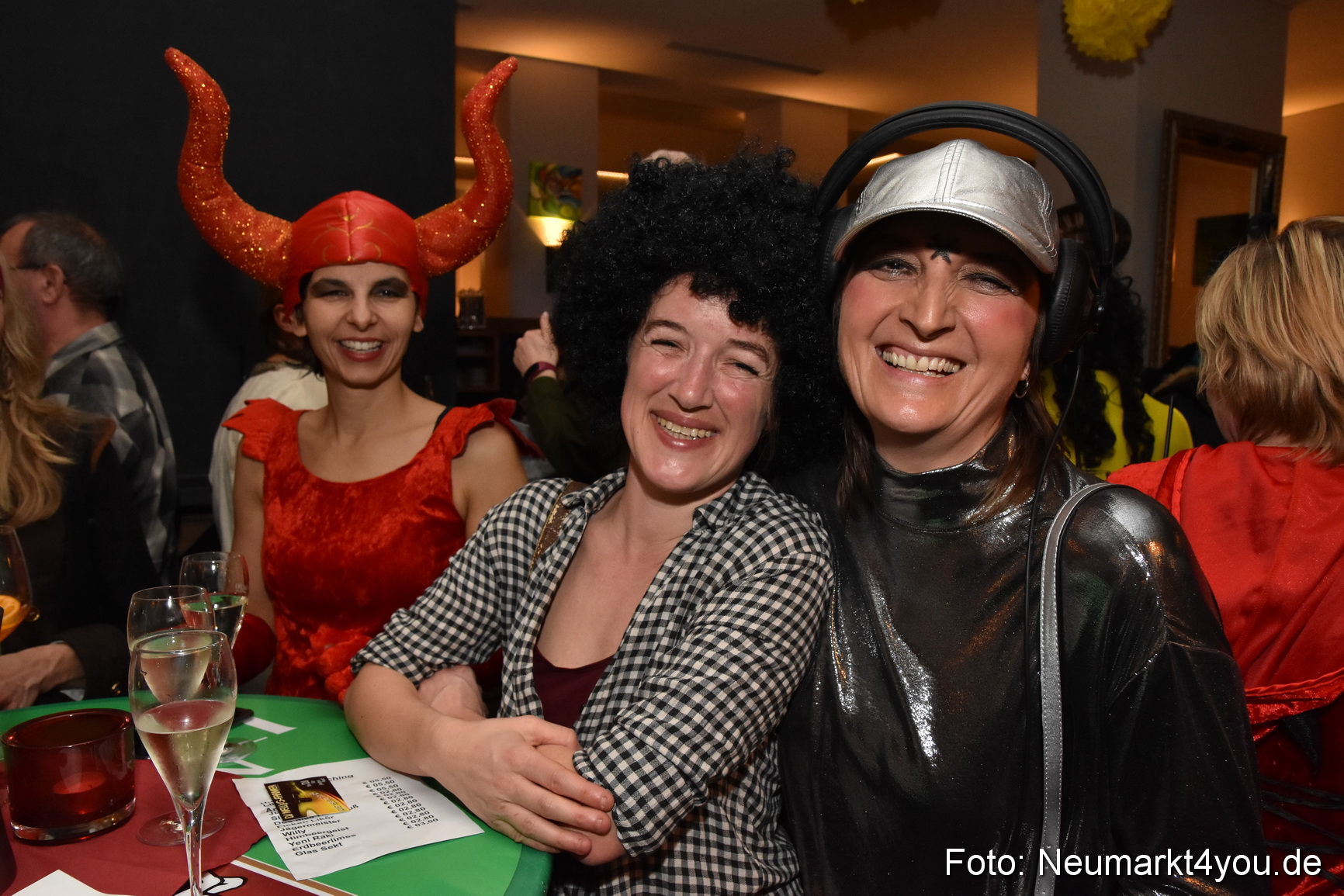 Weiberfasching Neumarkt 2019 0023