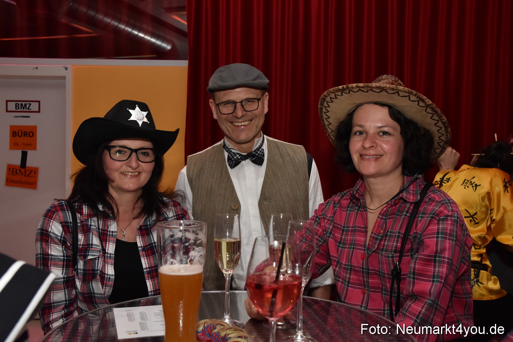 Weiberfasching Neumarkt 2019 0037