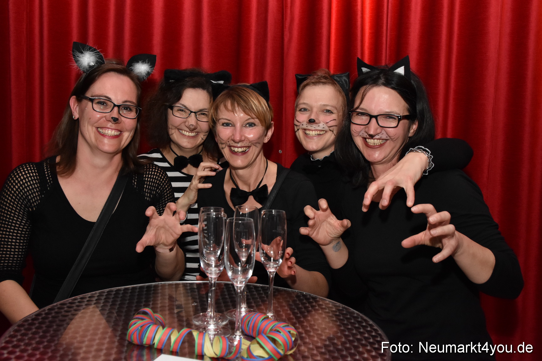 Weiberfasching Neumarkt 2019 0044