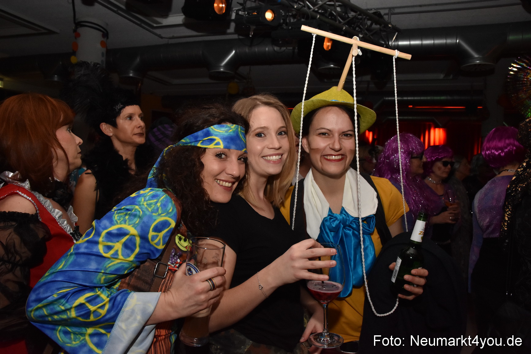 Weiberfasching Neumarkt 2019 0075