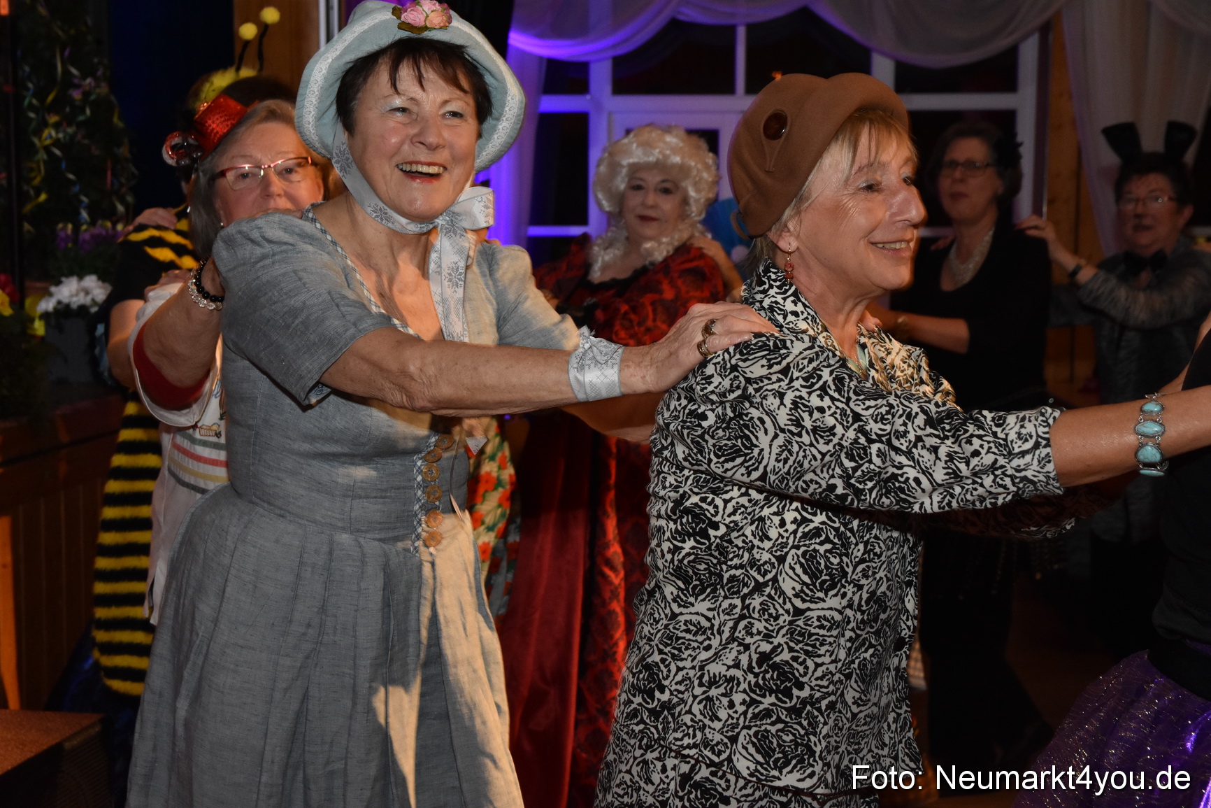 Weiberfasching Neumarkt 2019 0139