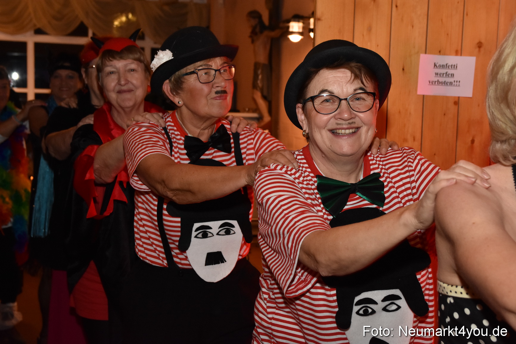 Weiberfasching Neumarkt 2019 0140