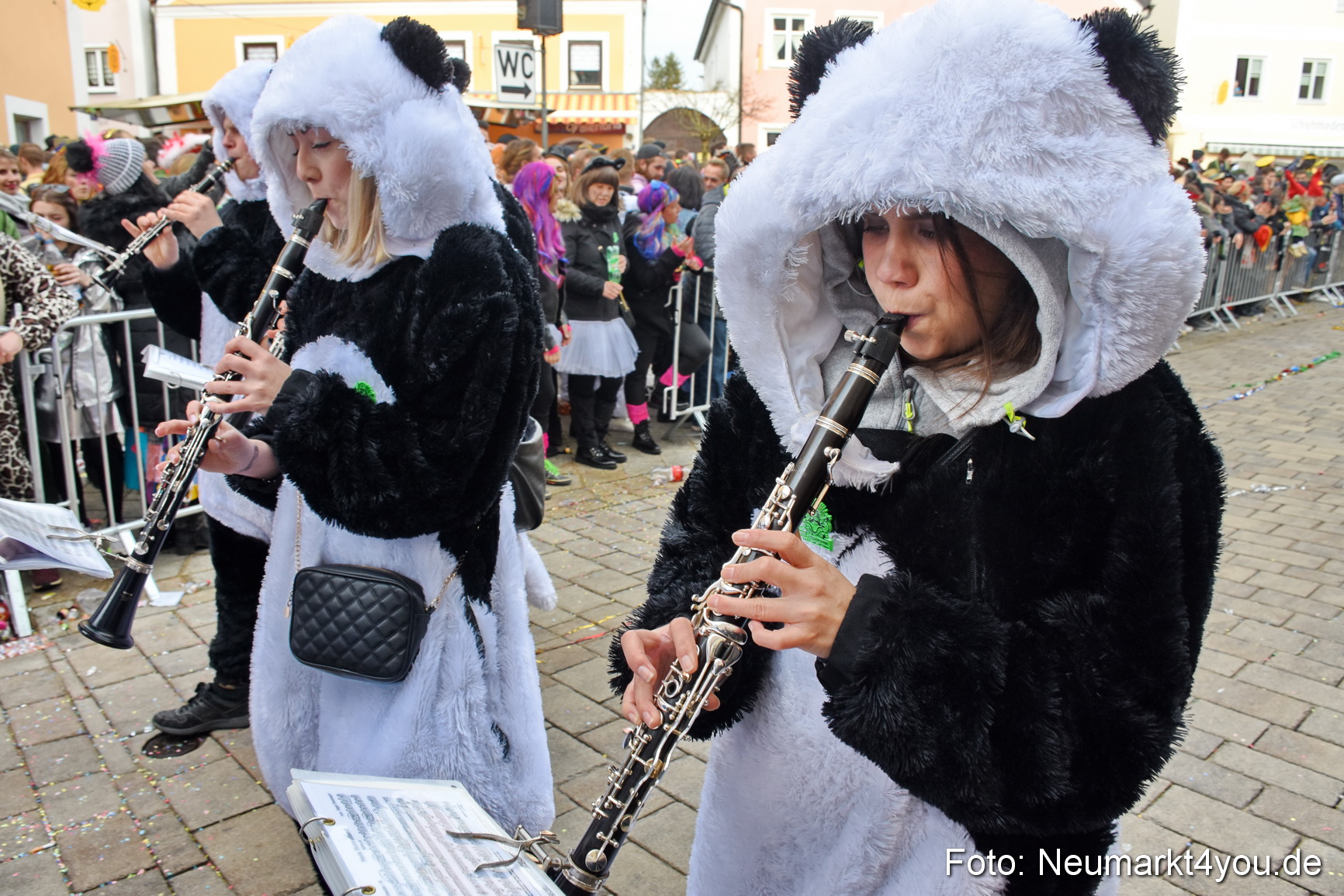 Chinesenfasching in Dietfurt 200220 0292