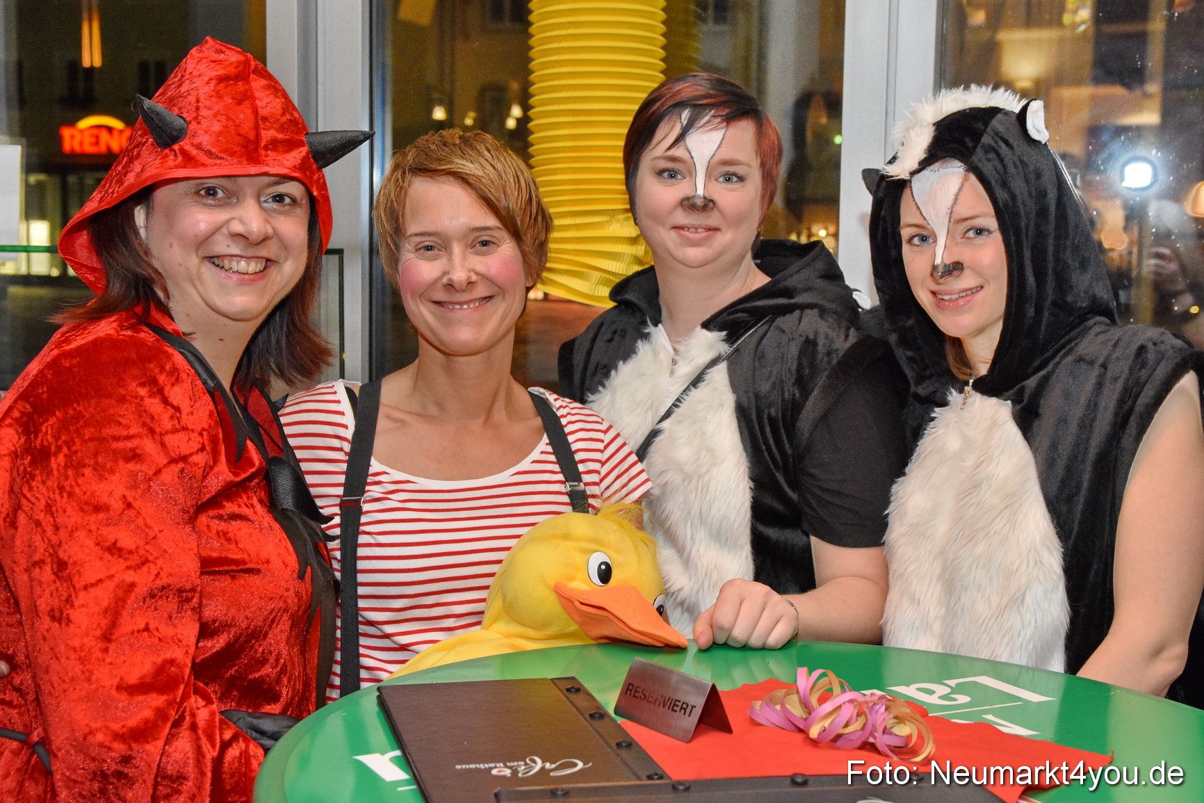 Weiberfasching Neumarkt 2020 200220 0006