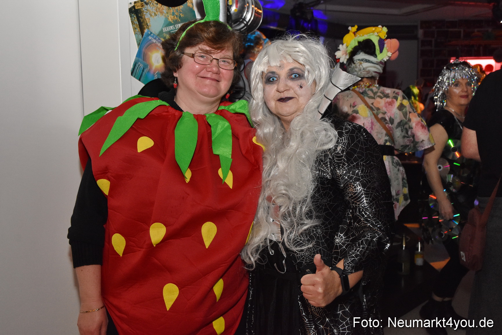 Weiberfasching Neumarkt 2020 200220 0041