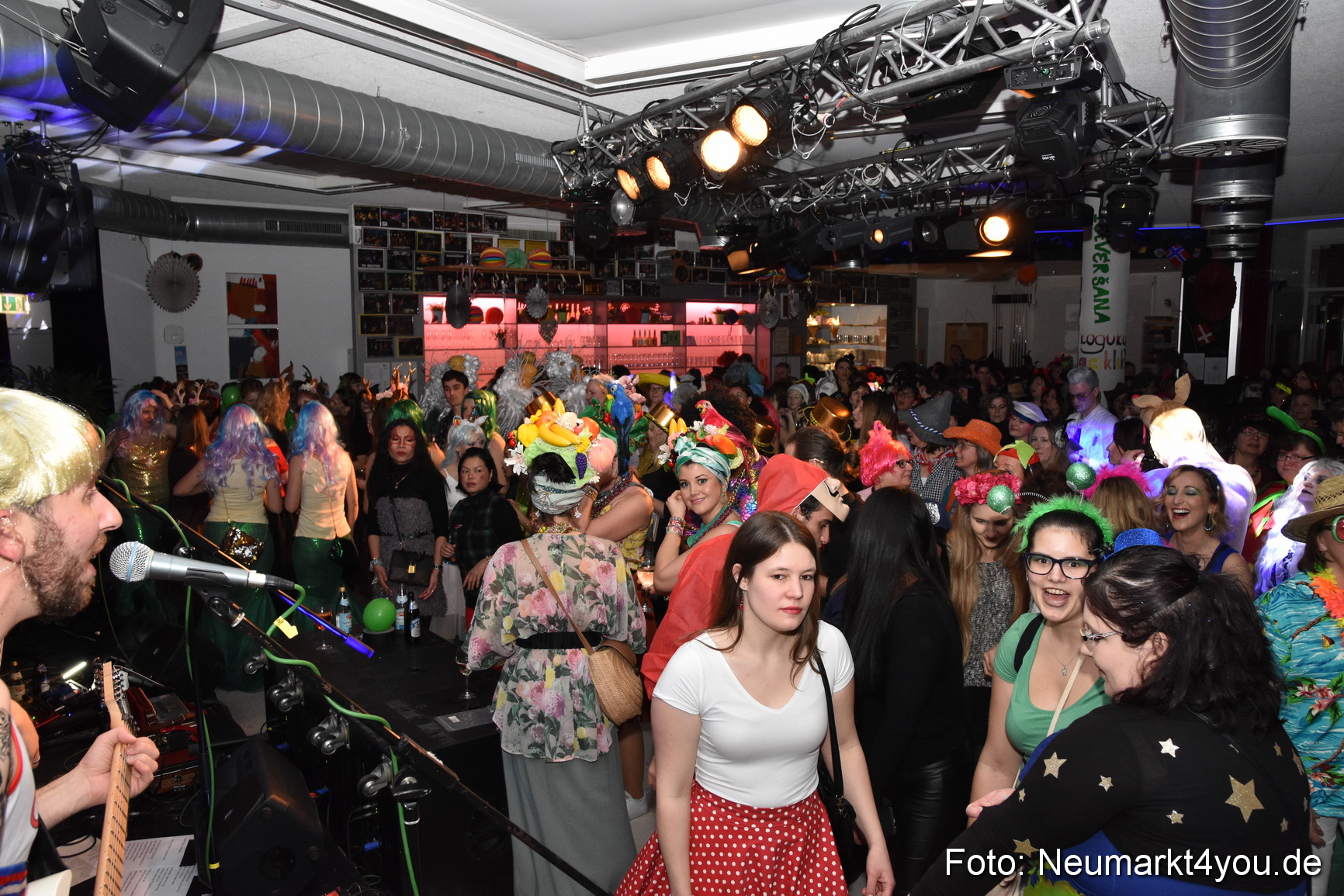 Weiberfasching Neumarkt 2020 200220 0044