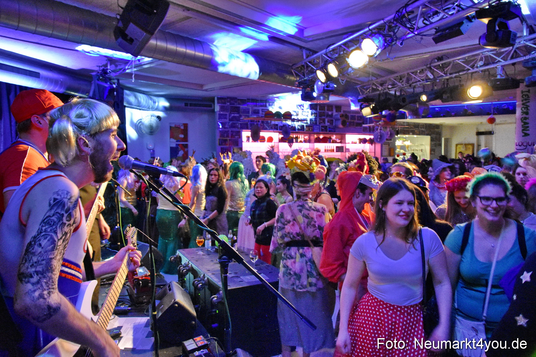 Weiberfasching Neumarkt 2020 200220 0045