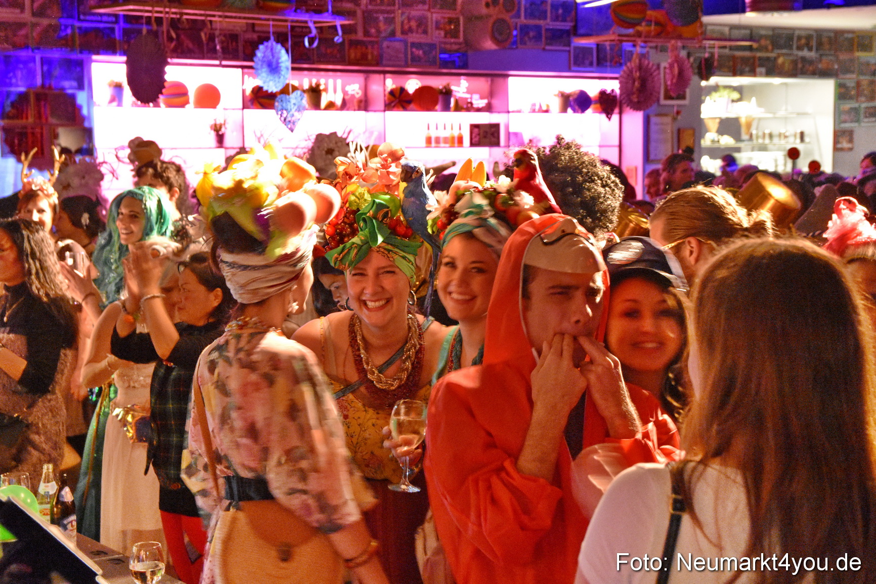 Weiberfasching Neumarkt 2020 200220 0046