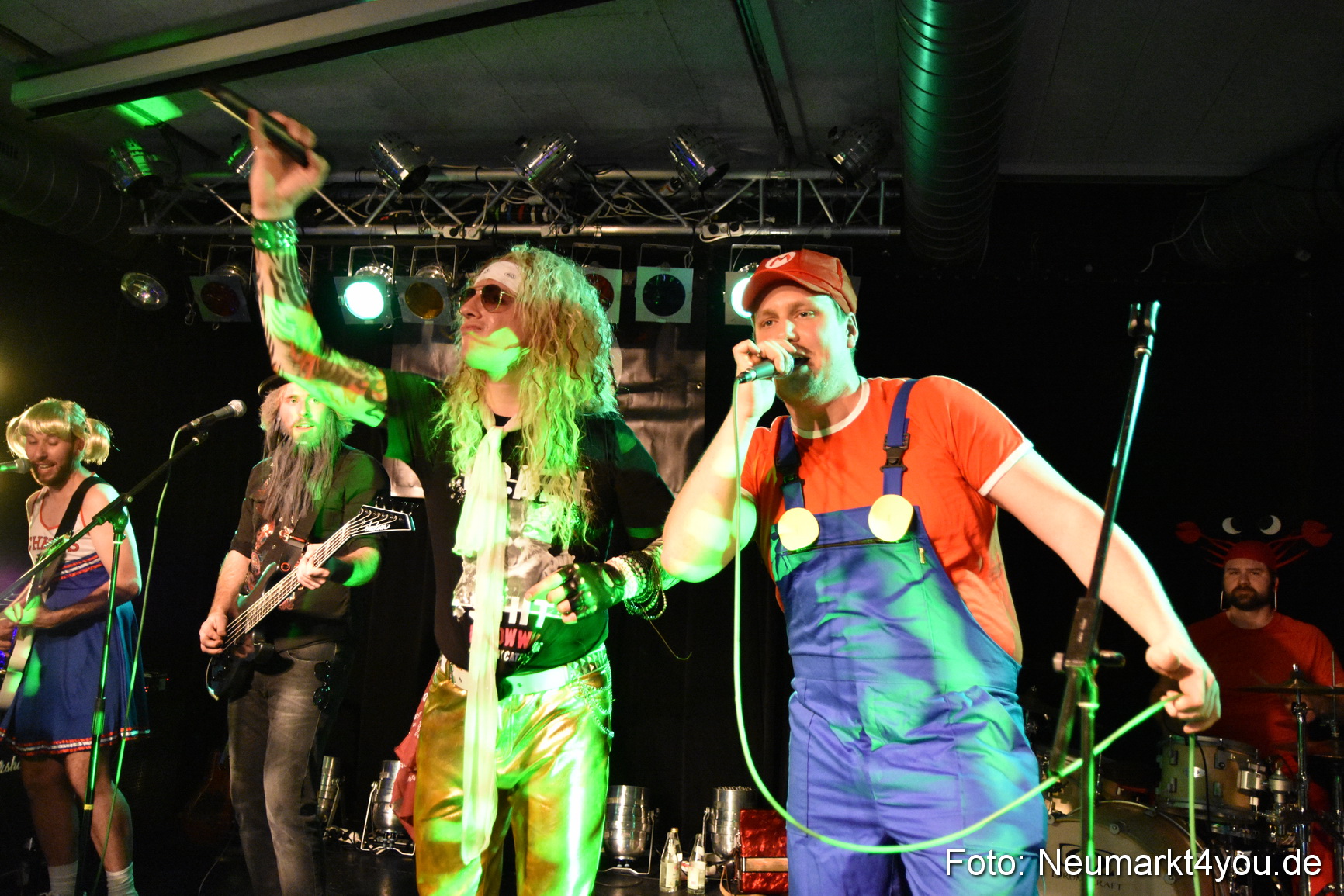 Weiberfasching Neumarkt 2020 200220 0054