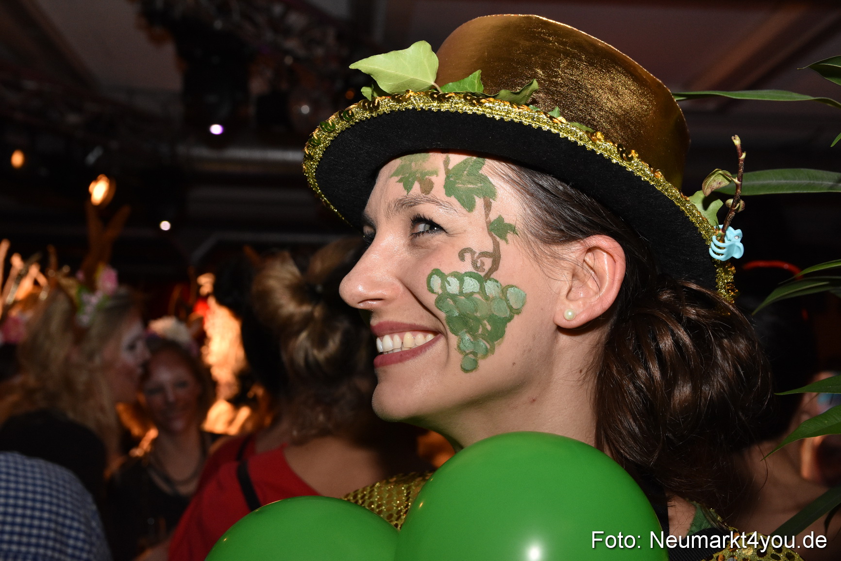 Weiberfasching Neumarkt 2020 200220 0077