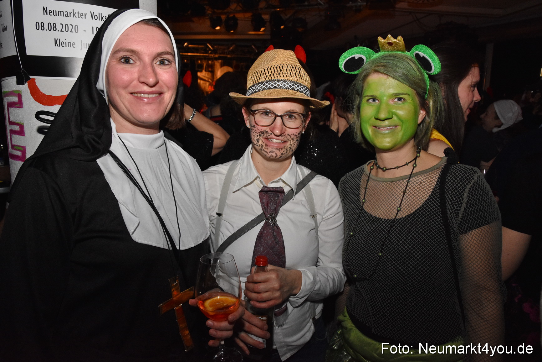 Weiberfasching Neumarkt 2020 200220 0088