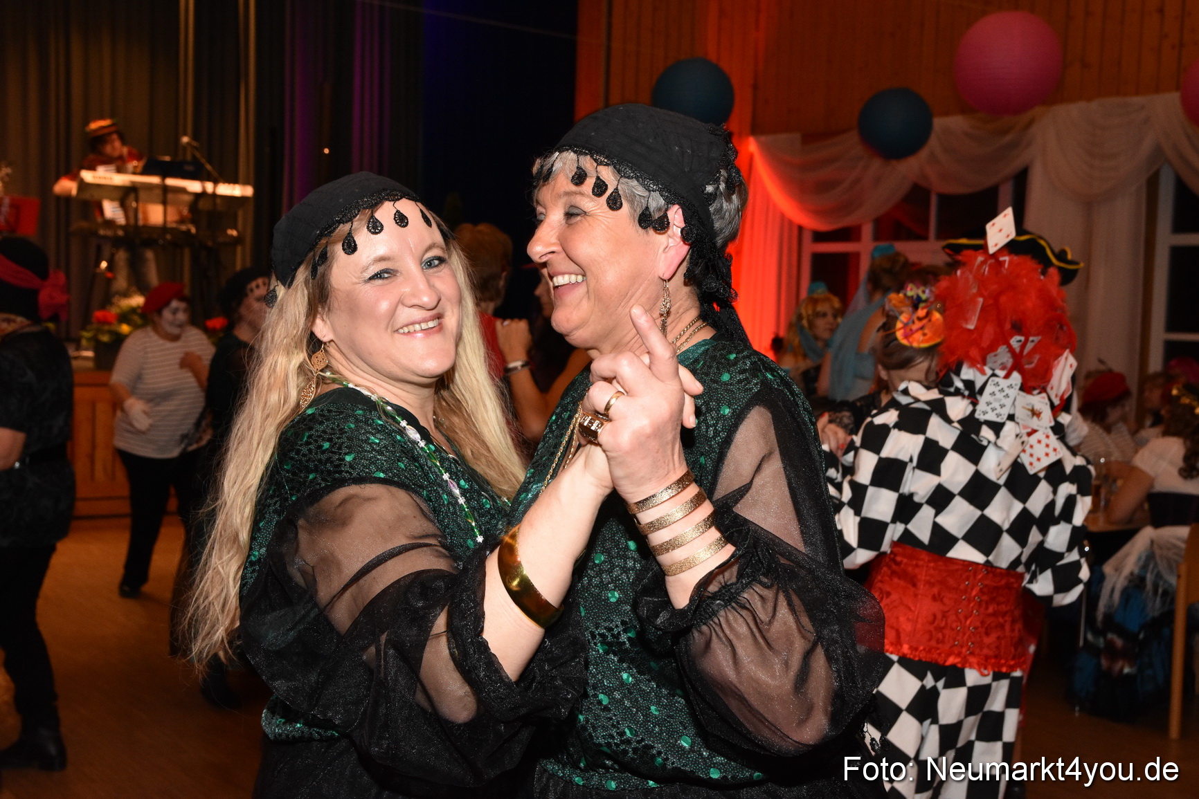 Weiberfasching Neumarkt 2020 200220 0148