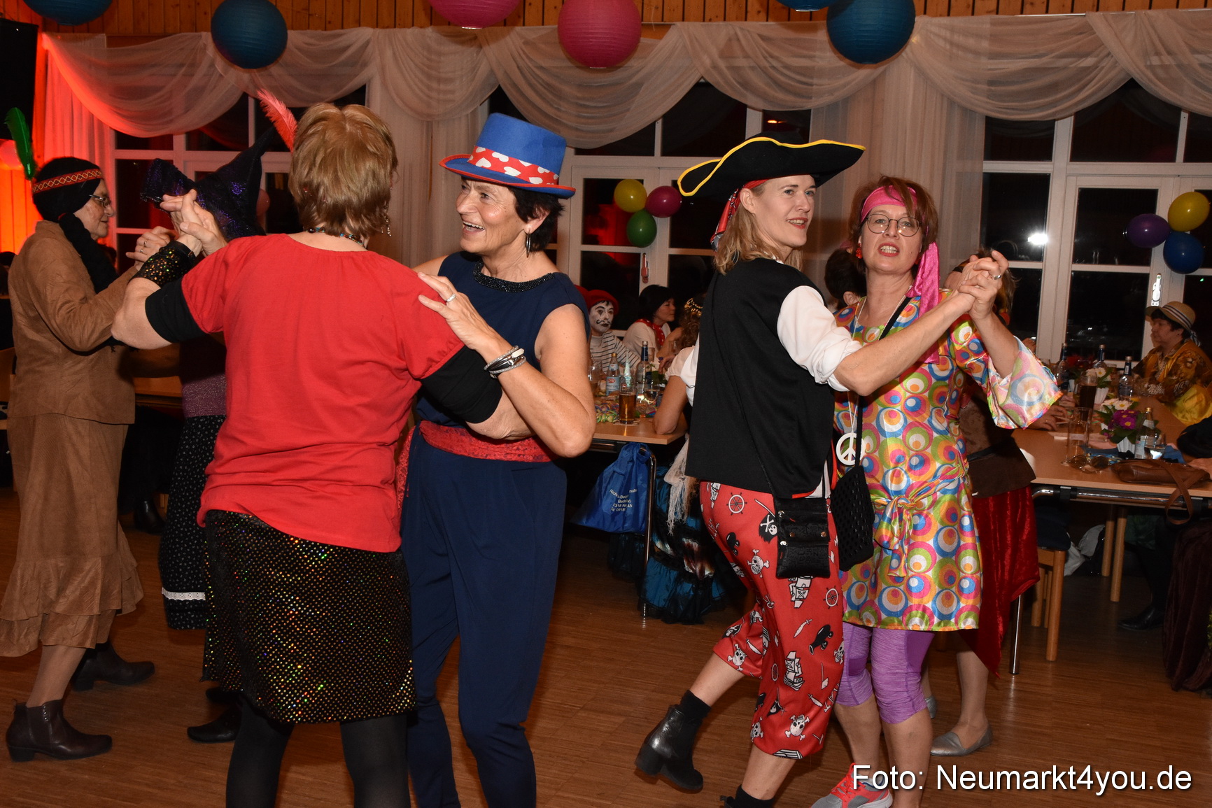 Weiberfasching Neumarkt 2020 200220 0149