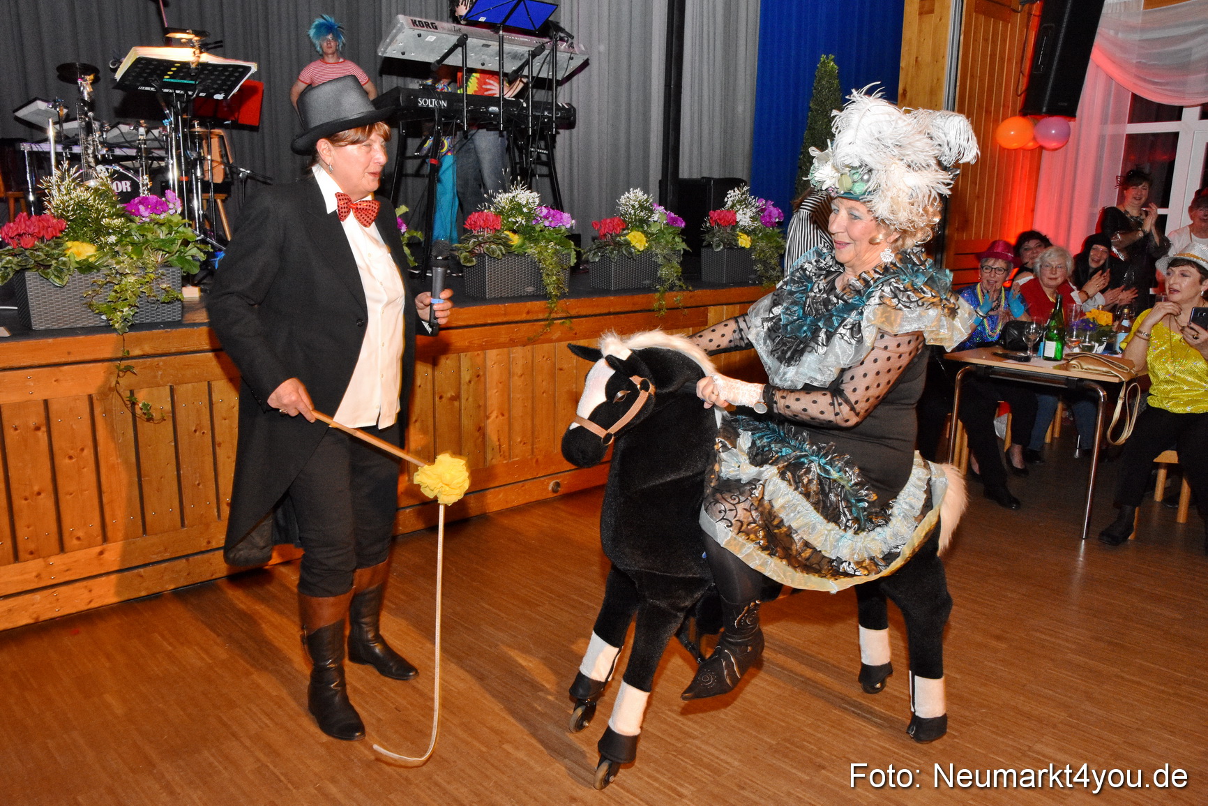 Weiberfasching Neumarkt 2020 200220 0166
