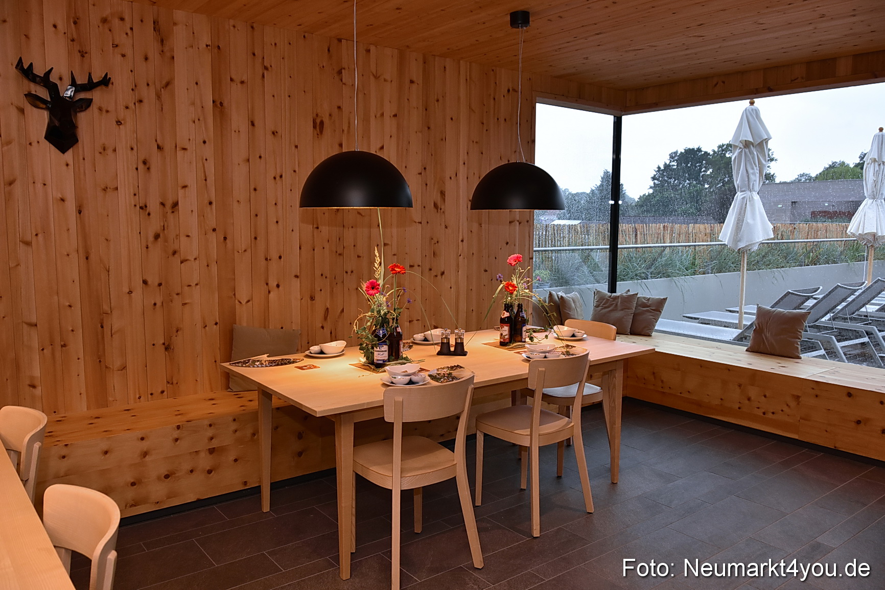 Bierkoenigin Schlossbad 2022 0003