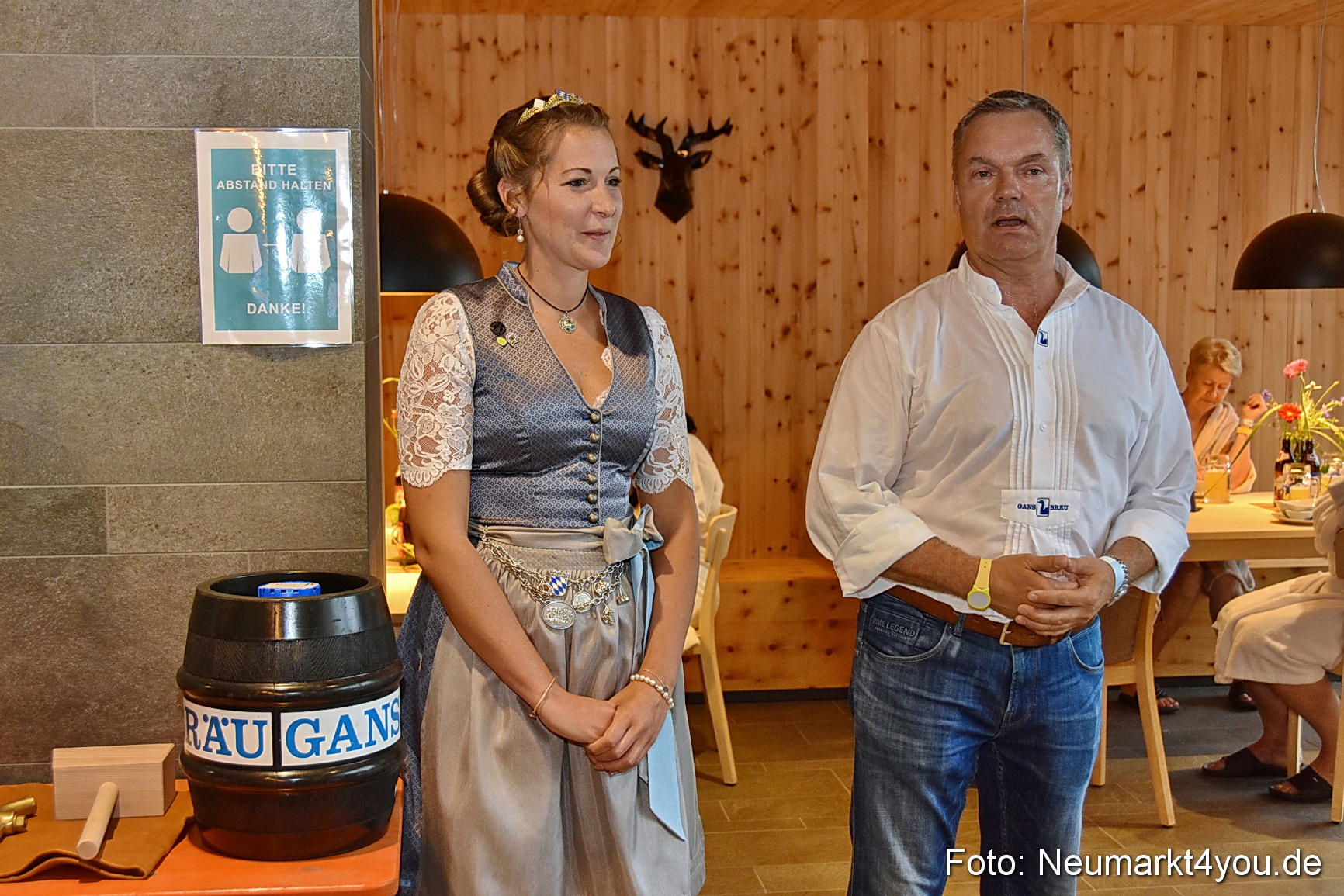 Bierkoenigin Schlossbad 2022 0014