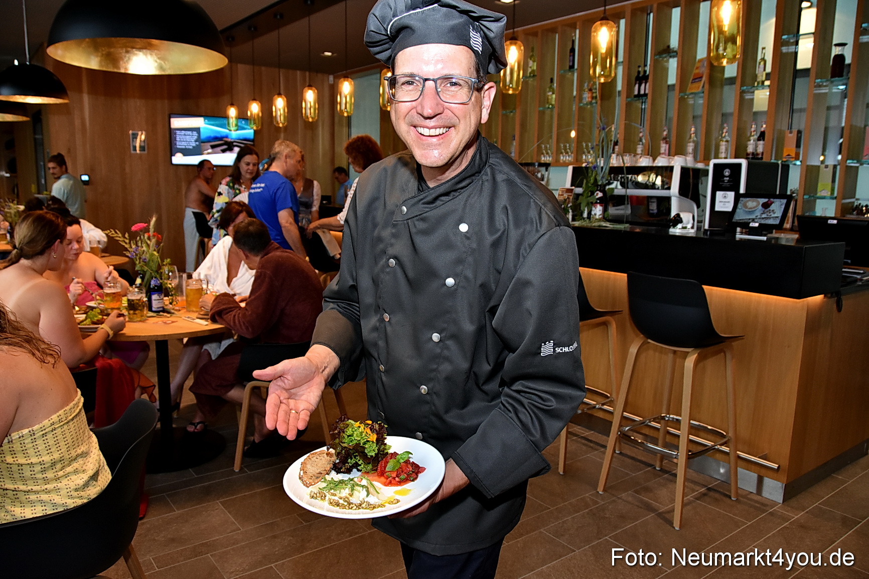 Bierkoenigin Schlossbad 2022 0032