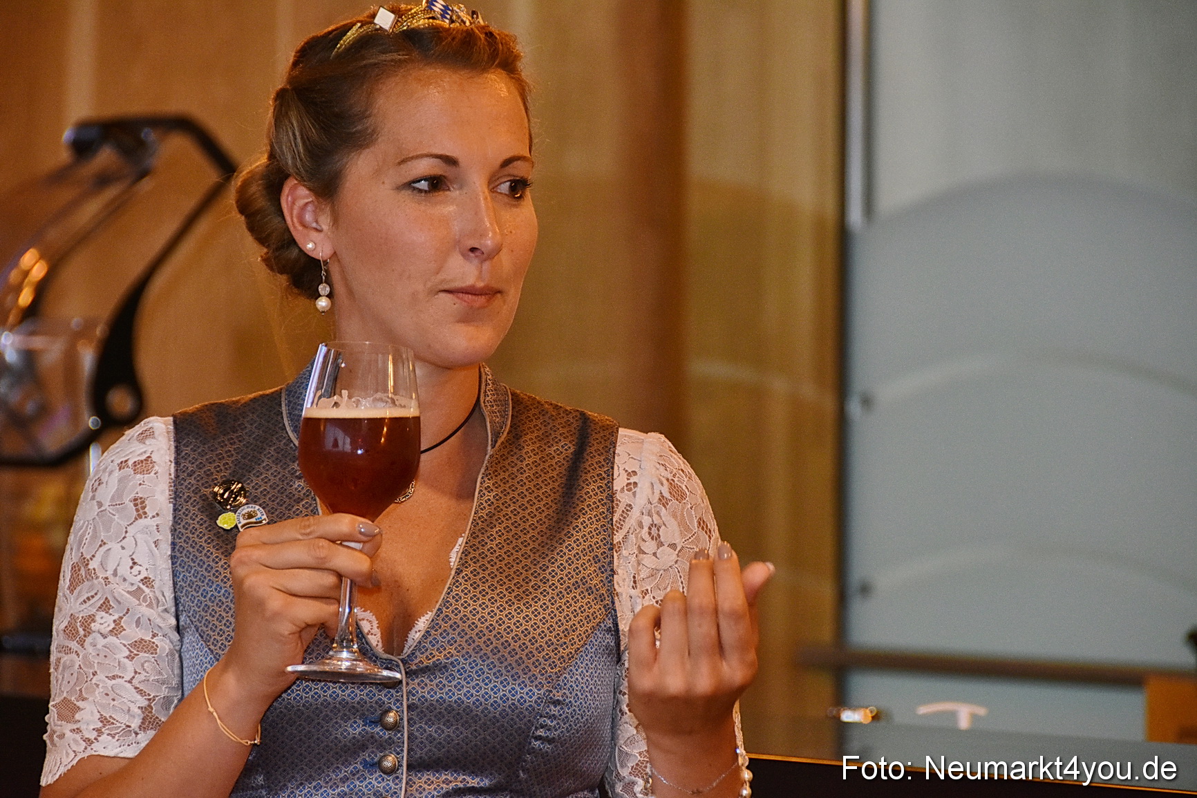 Bierkoenigin Schlossbad 2022 0044