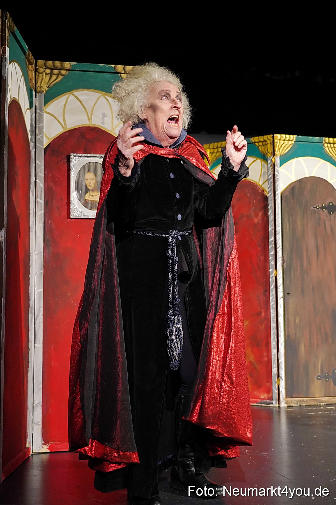 Der ungestiefelte Kater 261122 0046