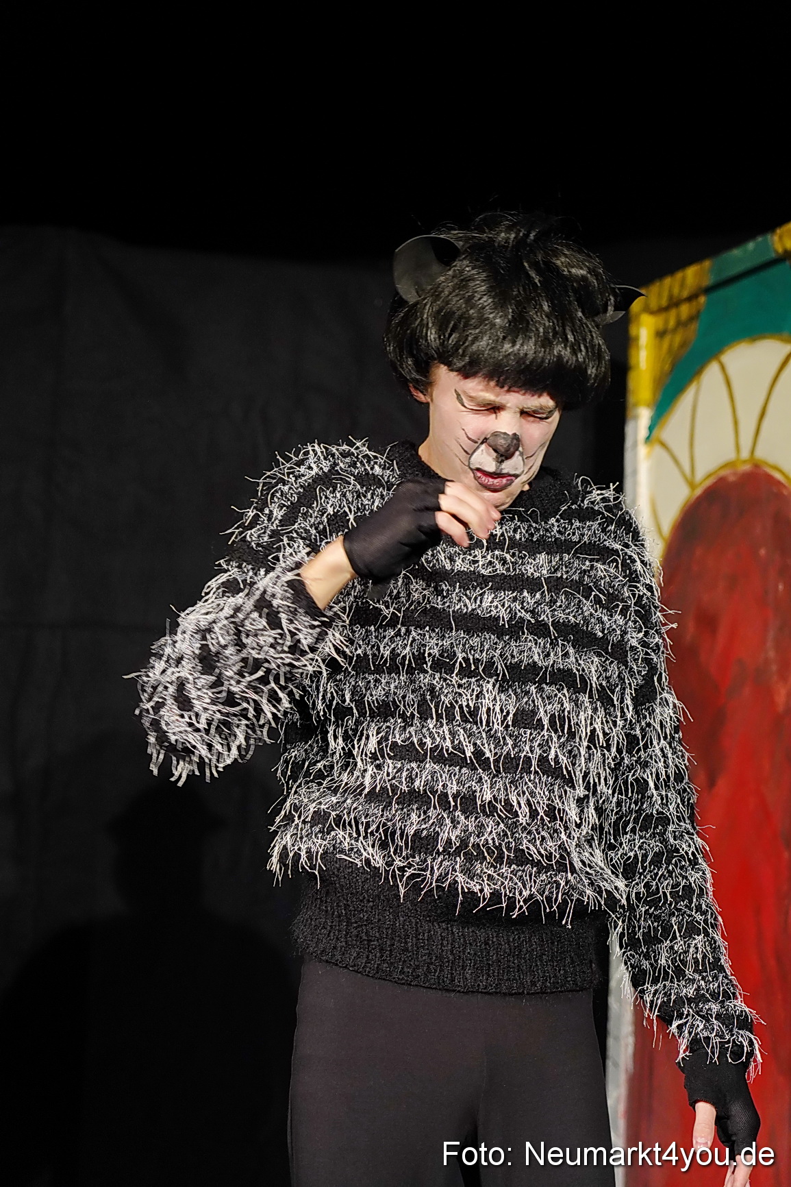 Der ungestiefelte Kater 261122 0054