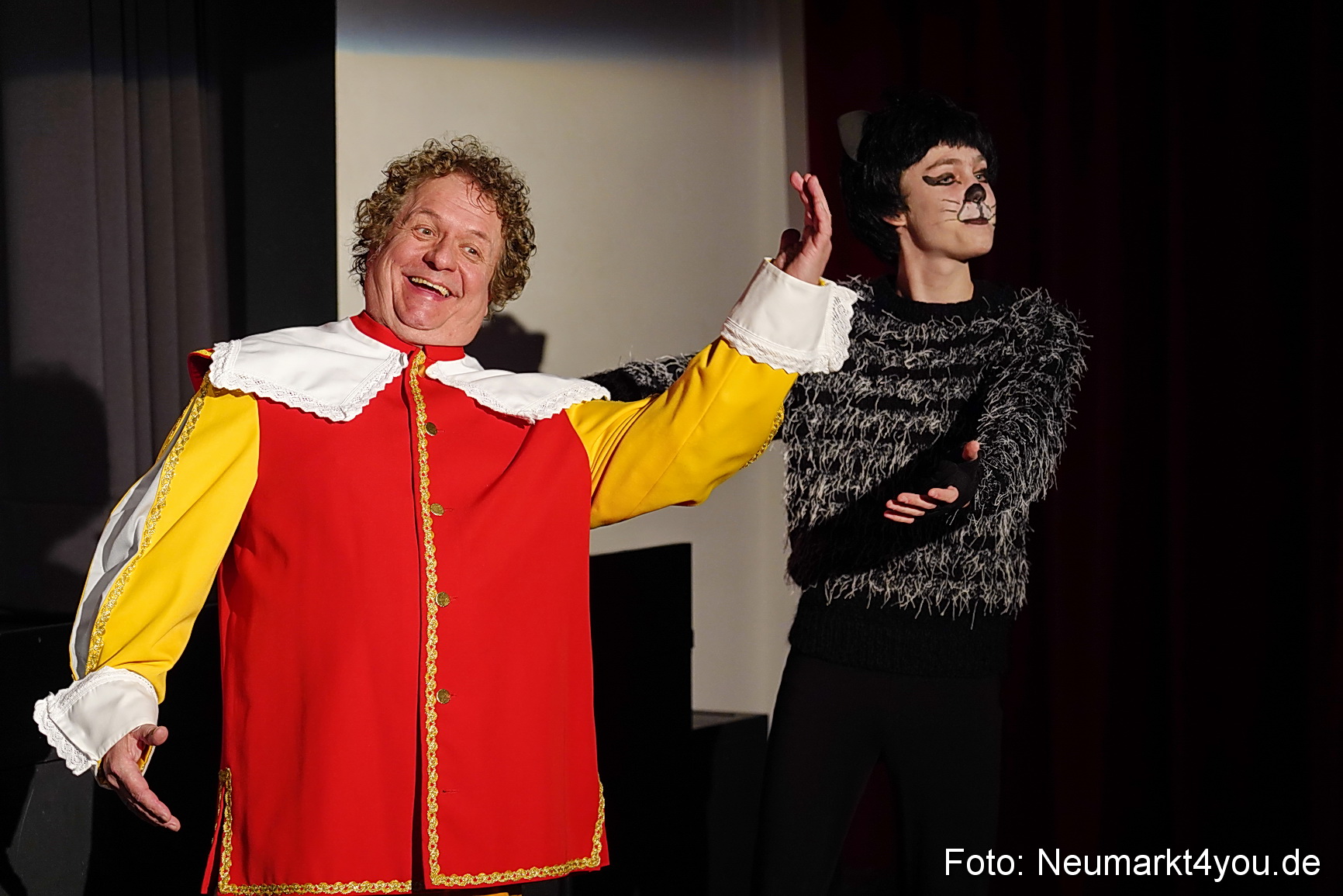 Der ungestiefelte Kater 261122 0056