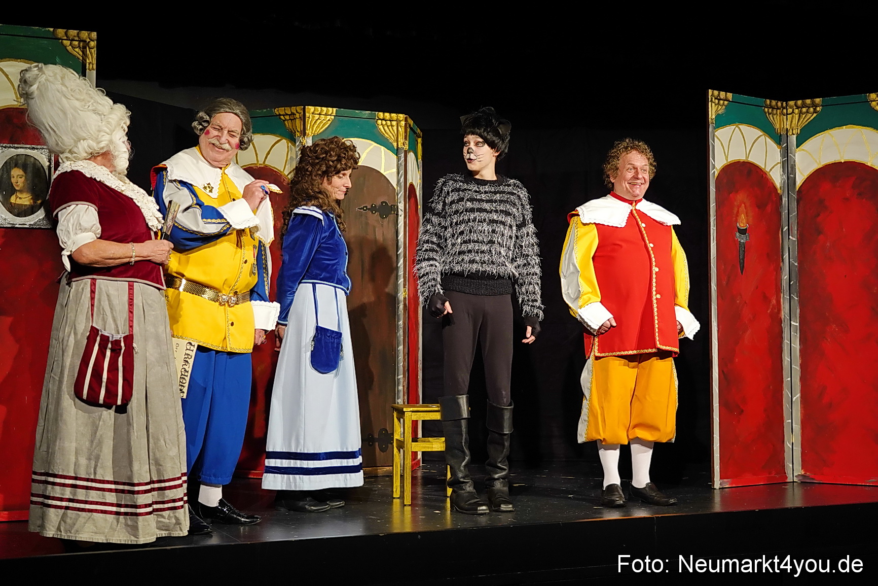 Der ungestiefelte Kater 261122 0064