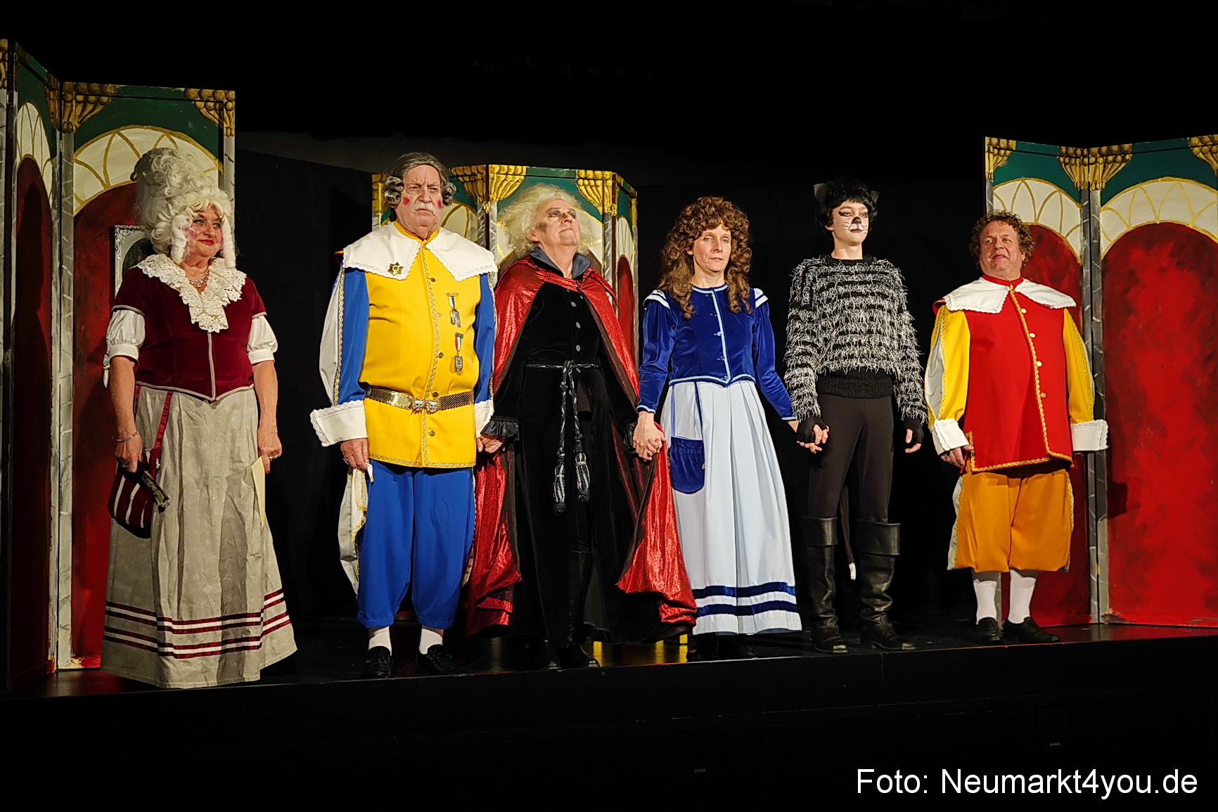 Der ungestiefelte Kater 261122 0066