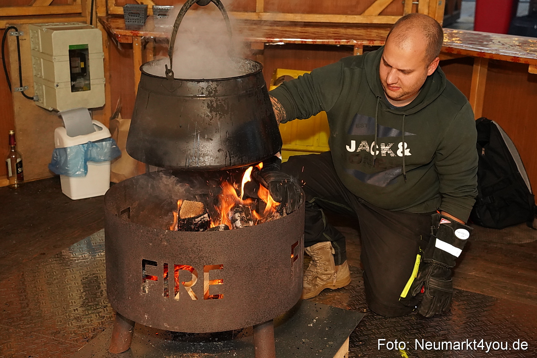 Weihnachtsmarkt Neumarkt Eroeffnung 0009