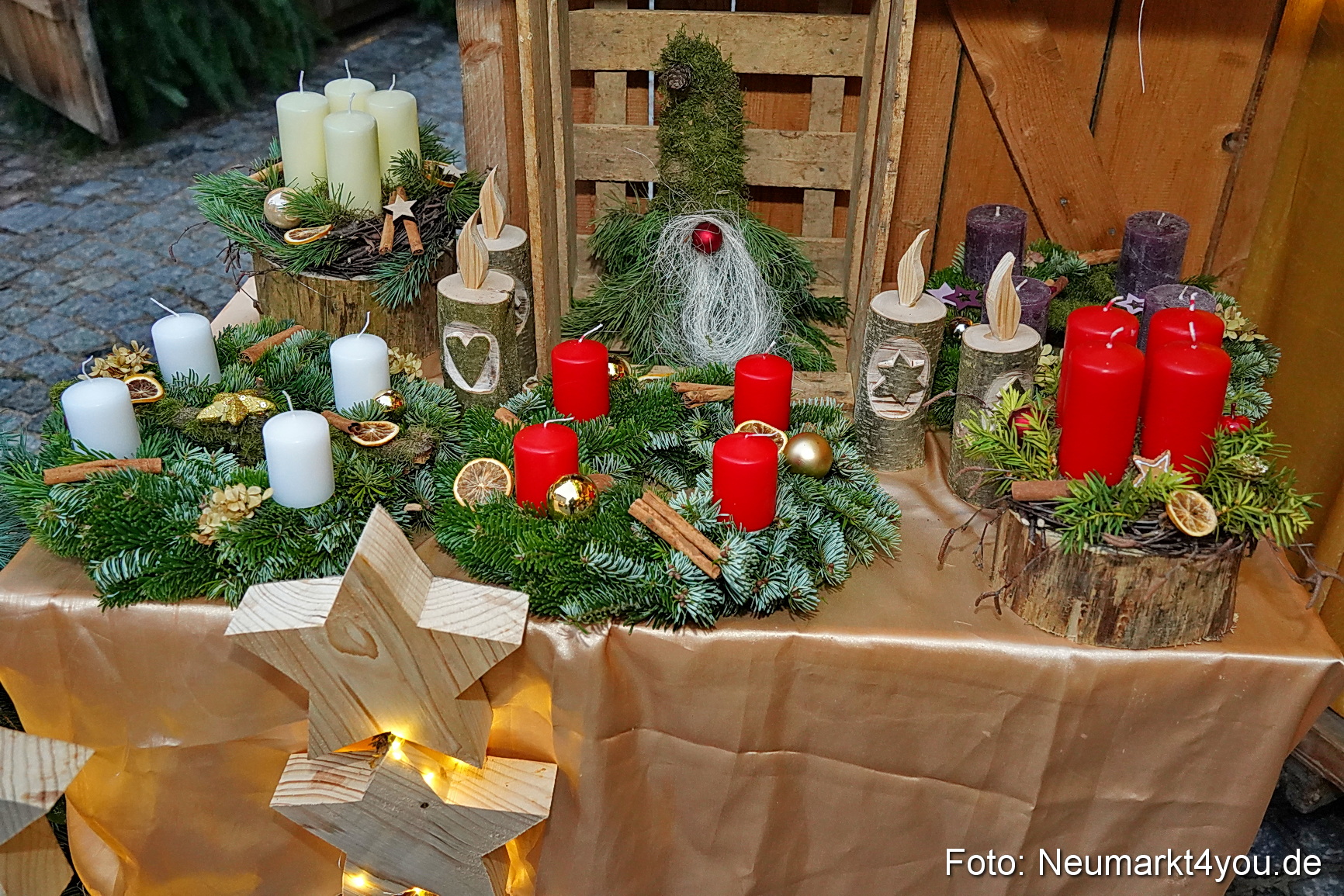 Weihnachtsmarkt Neumarkt Eroeffnung 0015