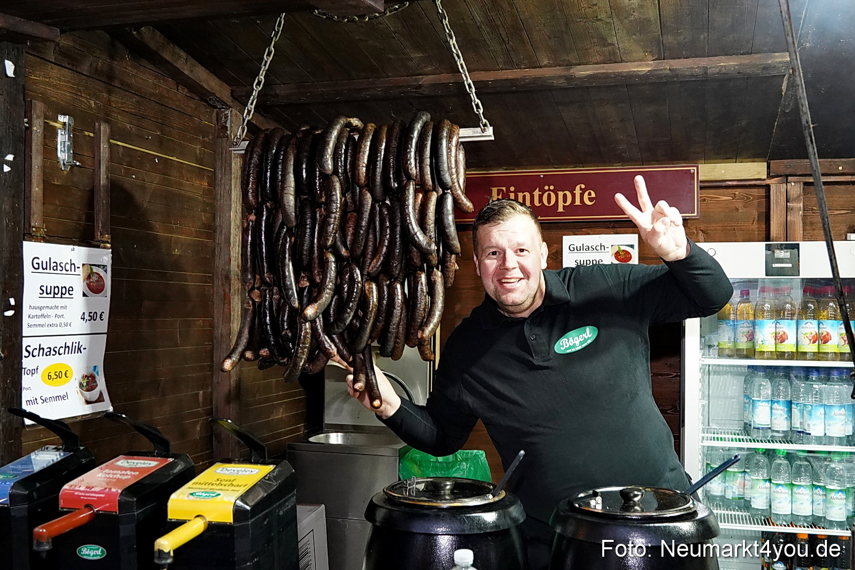 Weihnachtsmarkt Neumarkt Eroeffnung 0026