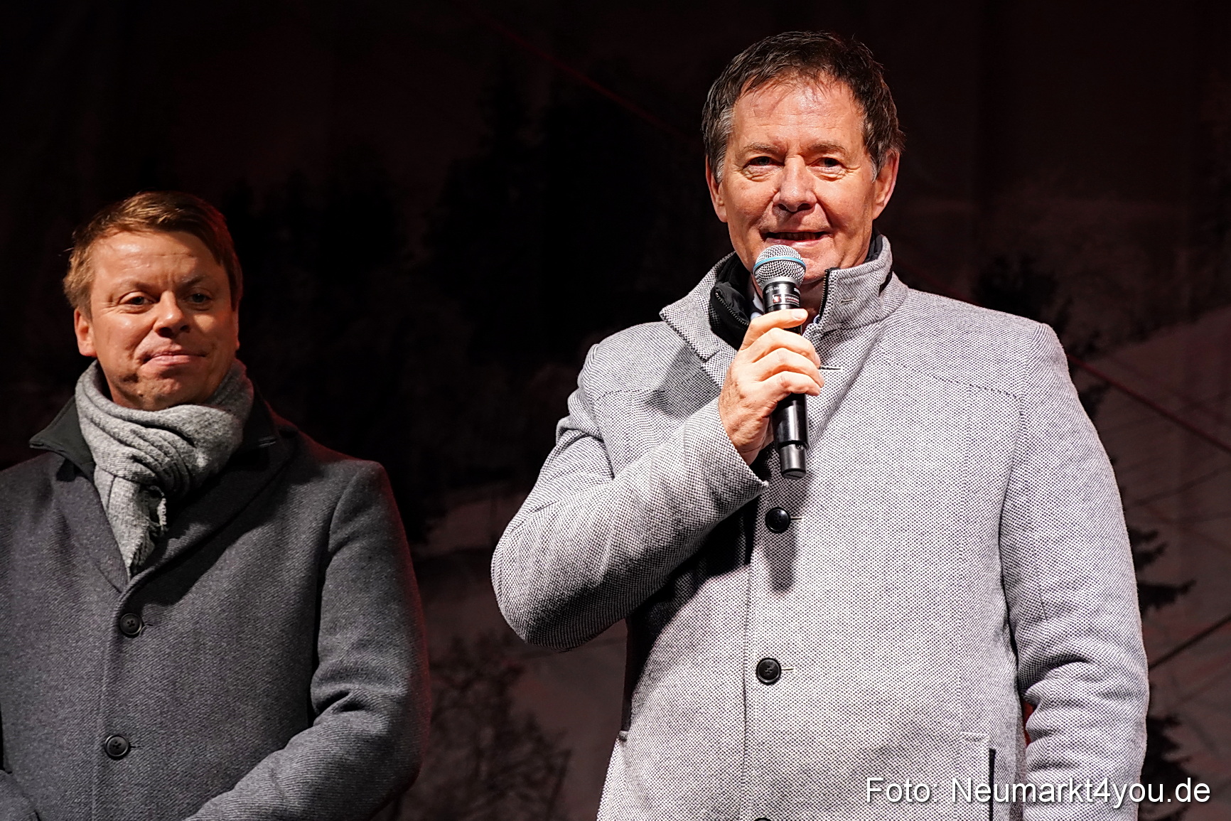 Weihnachtsmarkt Neumarkt Eroeffnung 0046