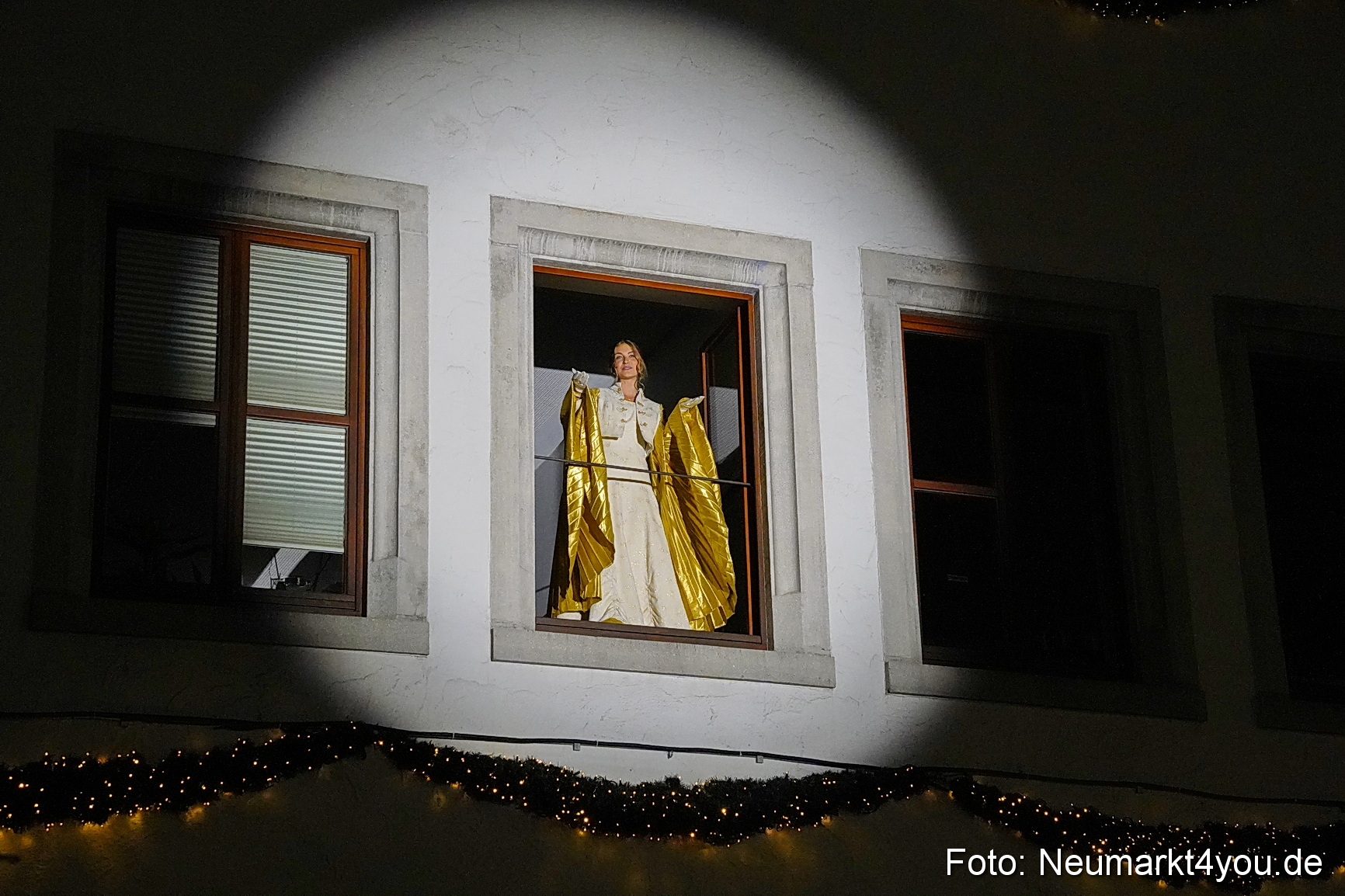 Weihnachtsmarkt Neumarkt Eroeffnung 0050