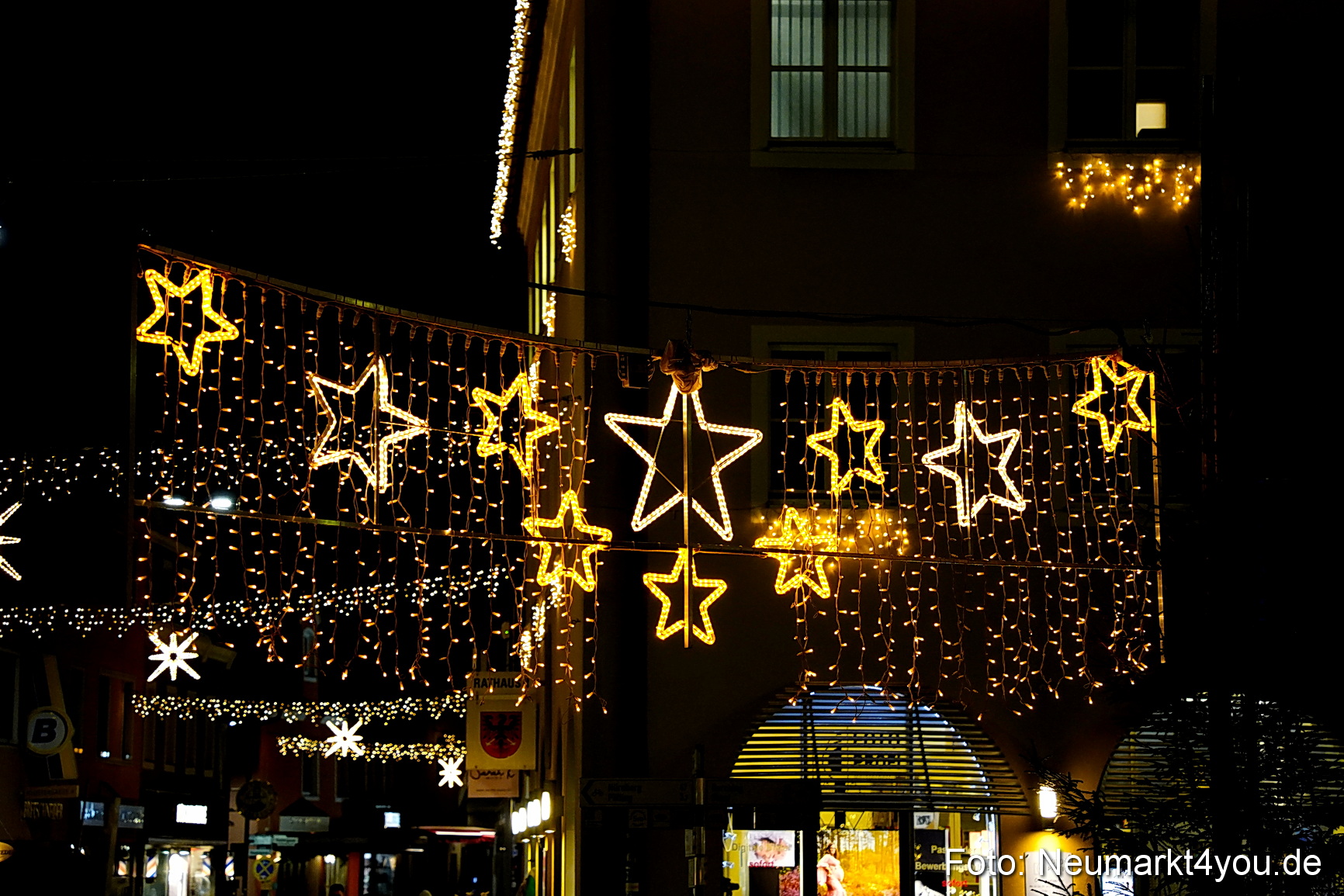 Weihnachtsmarkt Neumarkt Eroeffnung 0066