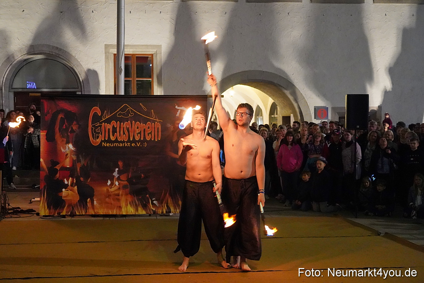 Feuershow Rathausplatz Nacht der Sinne 2022 0036