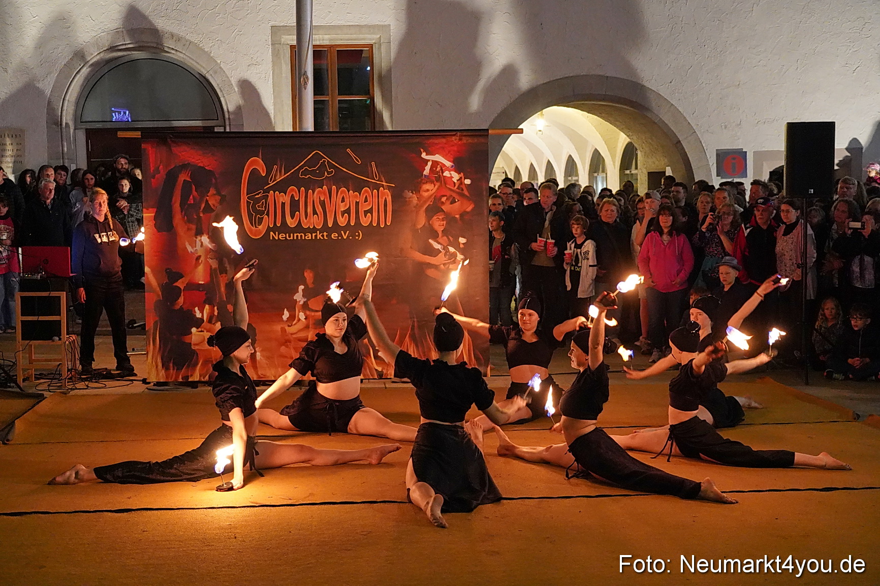 Feuershow Rathausplatz Nacht der Sinne 2022 0042
