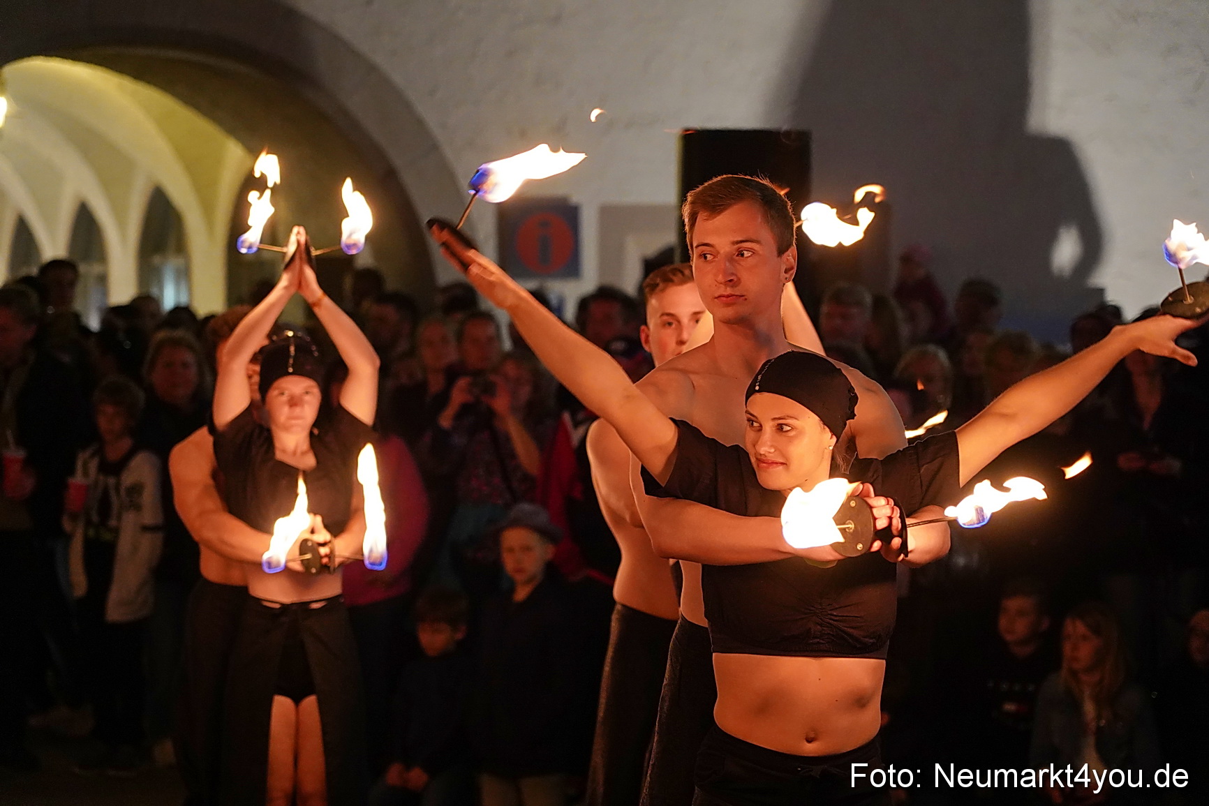 Feuershow Rathausplatz Nacht der Sinne 2022 0044