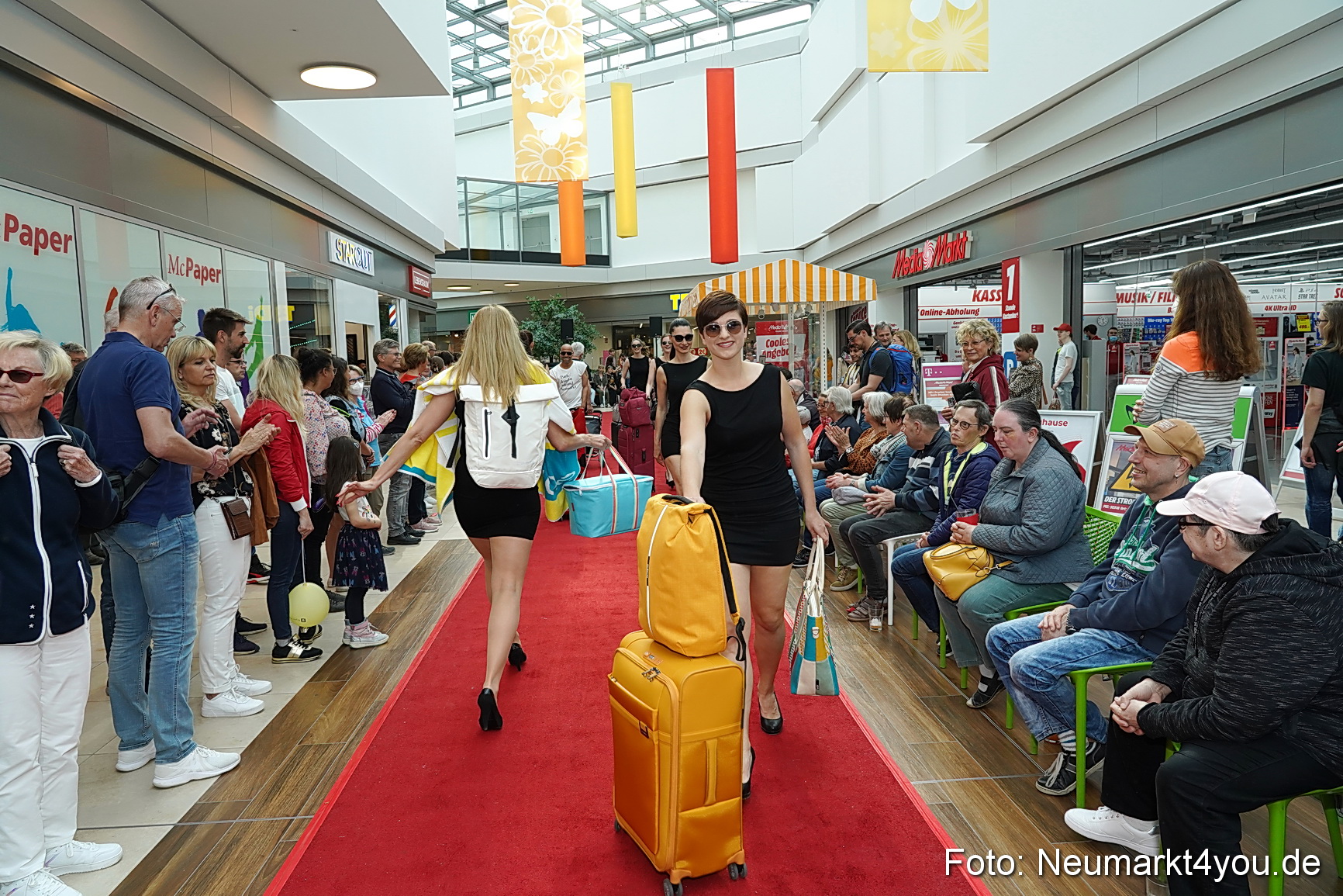 Modenschau Neuer Markt Nacht der Sinne 2022 0018