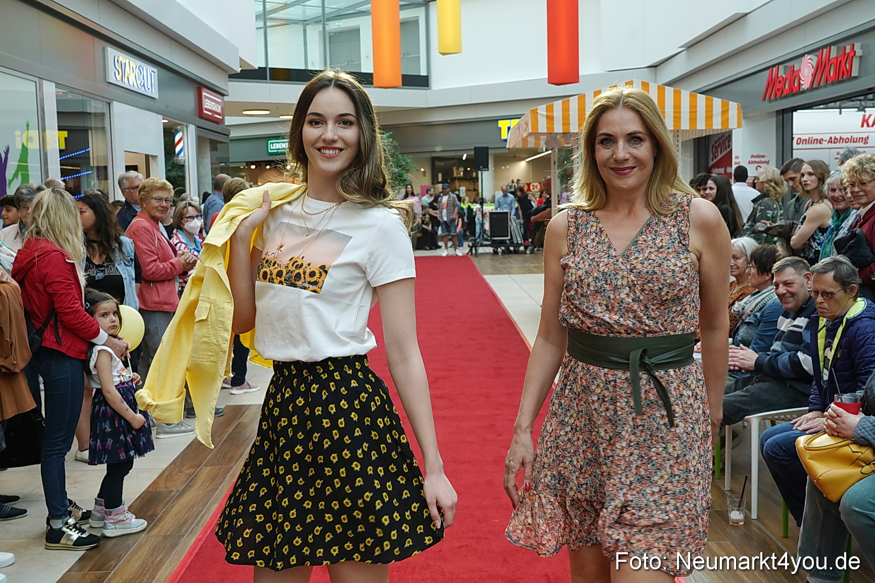 Modenschau Neuer Markt Nacht der Sinne 2022 0024