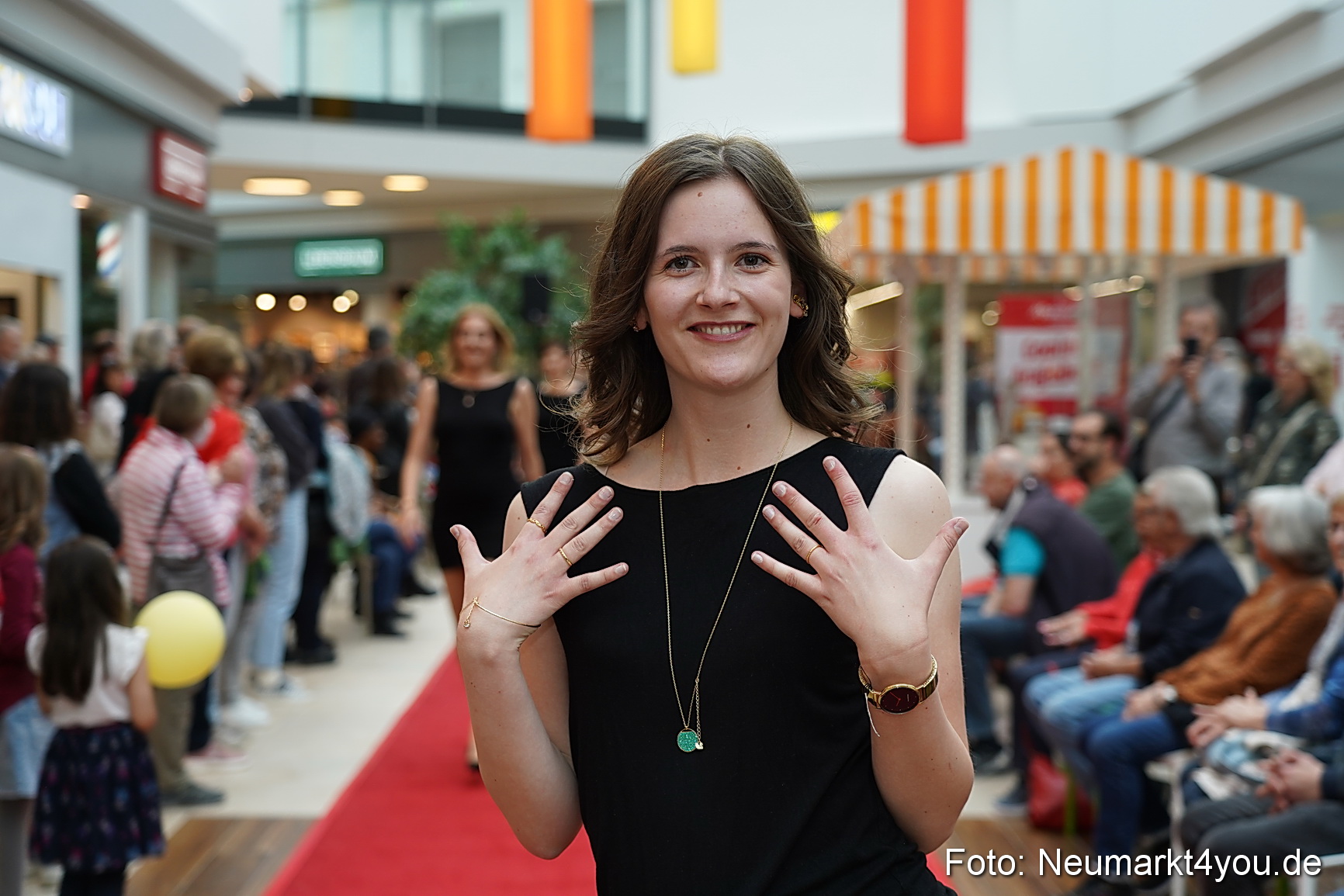 Modenschau Neuer Markt Nacht der Sinne 2022 0043