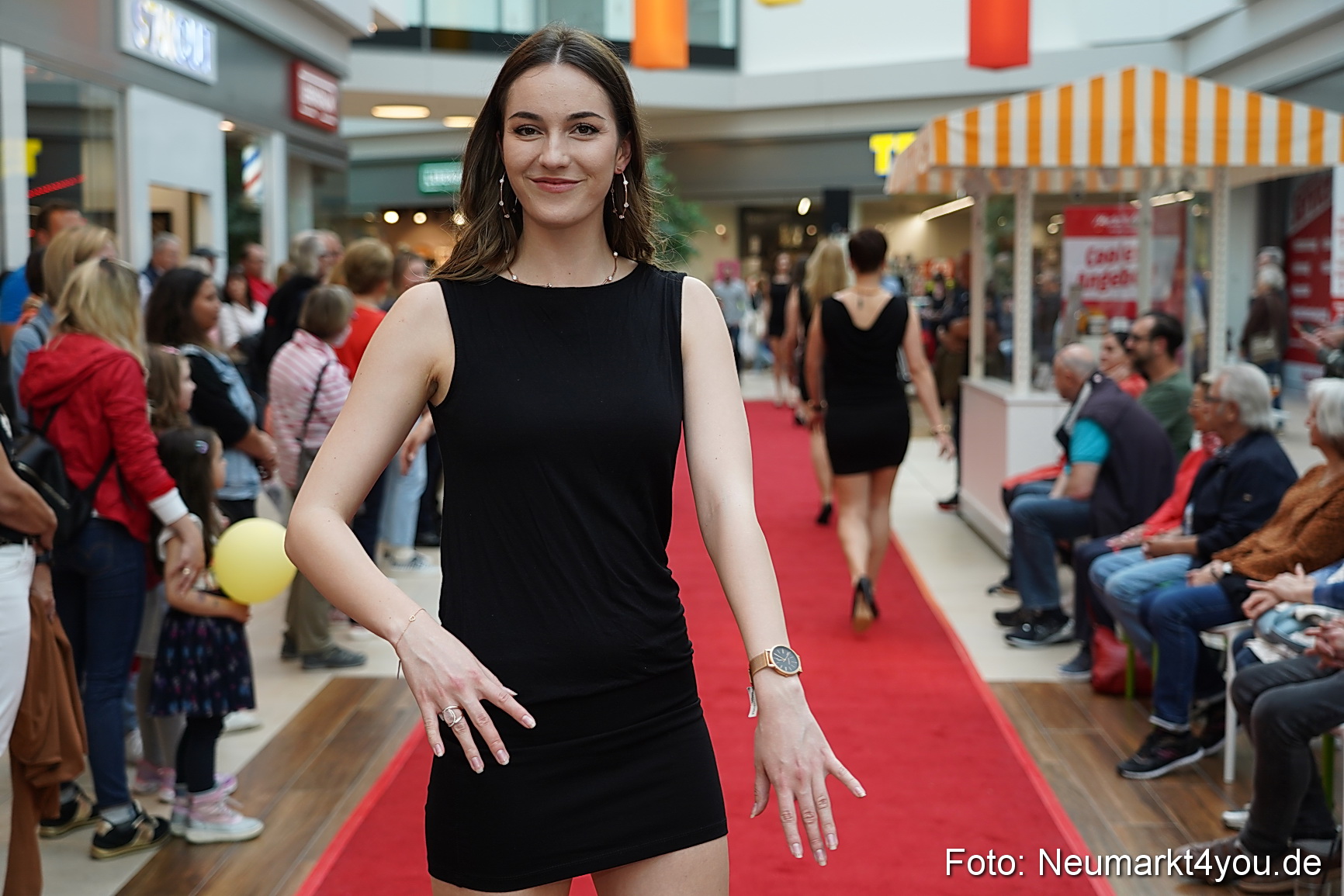 Modenschau Neuer Markt Nacht der Sinne 2022 0046