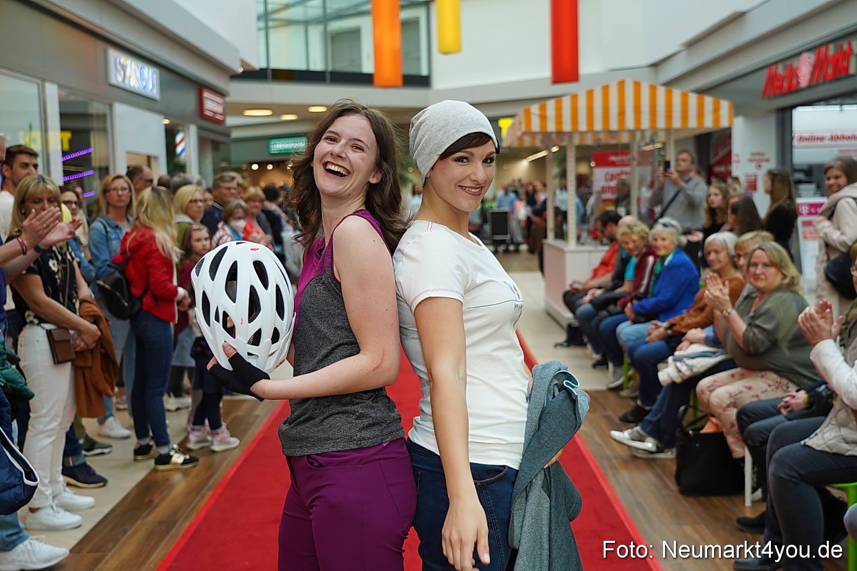 Modenschau Neuer Markt Nacht der Sinne 2022 0058