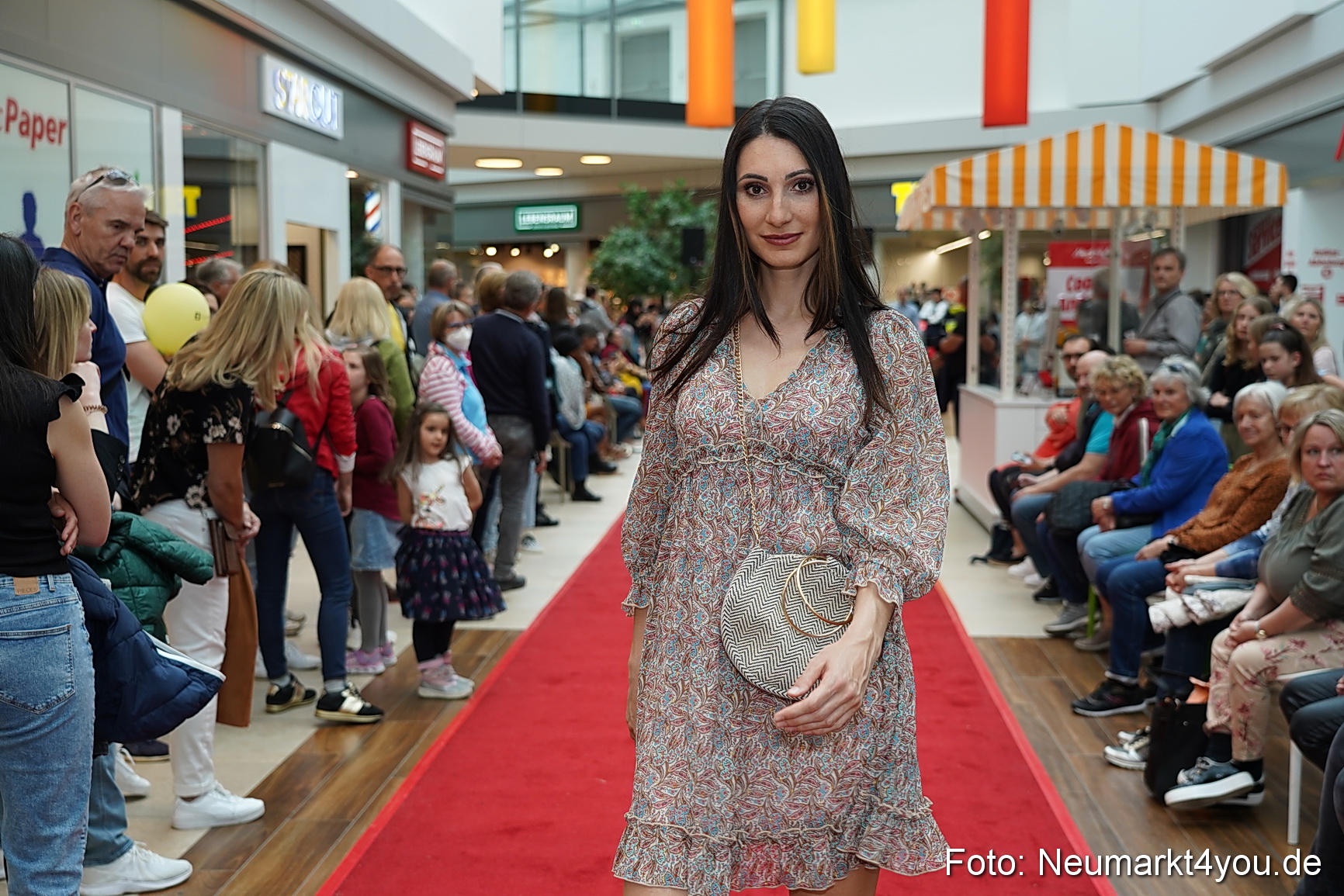 Modenschau Neuer Markt Nacht der Sinne 2022 0061